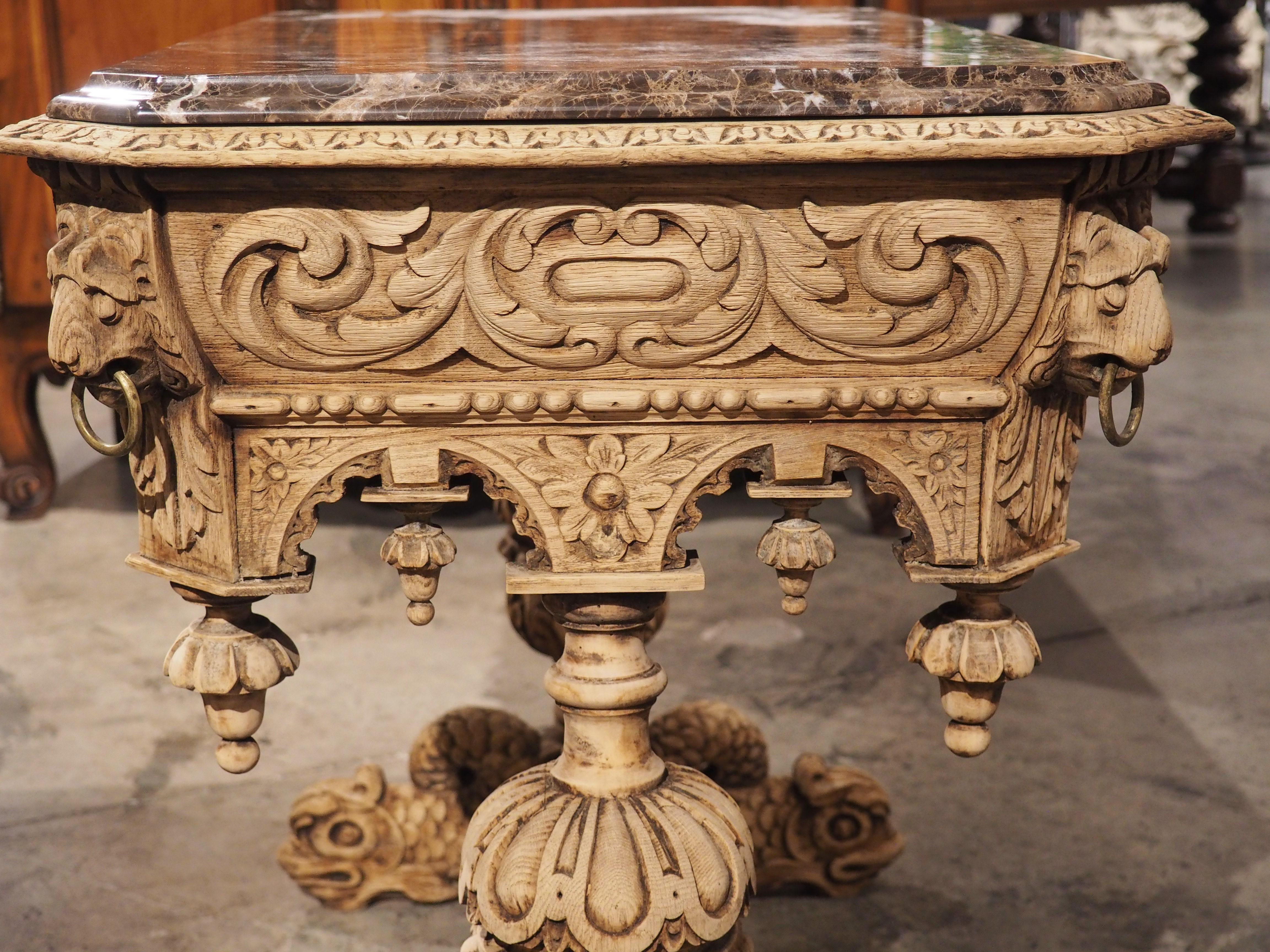 Gestreifter Tisch aus französischer Eiche im Renaissance-Stil des 19. Jahrhunderts mit Marmorplatte im Angebot 12