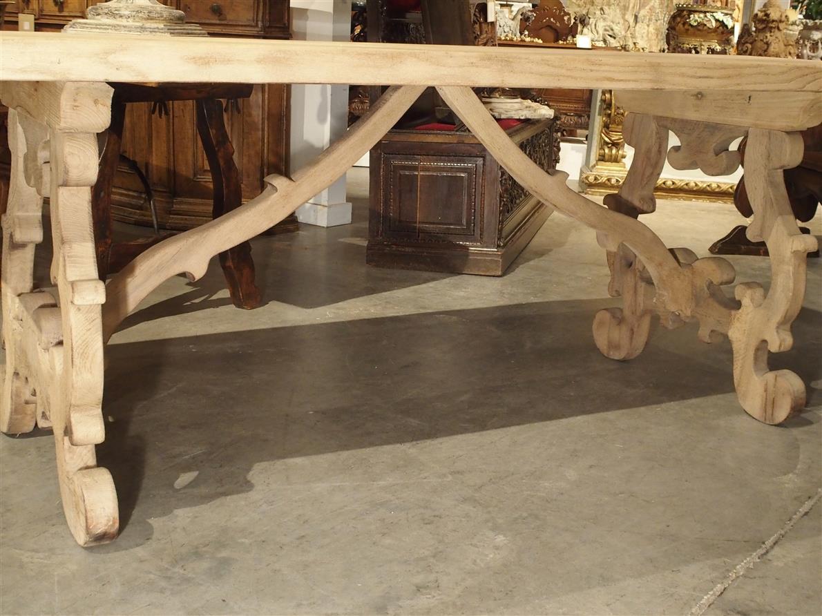Stripped Antique Tuscan Oak Dining Table, Late 19th Century 1