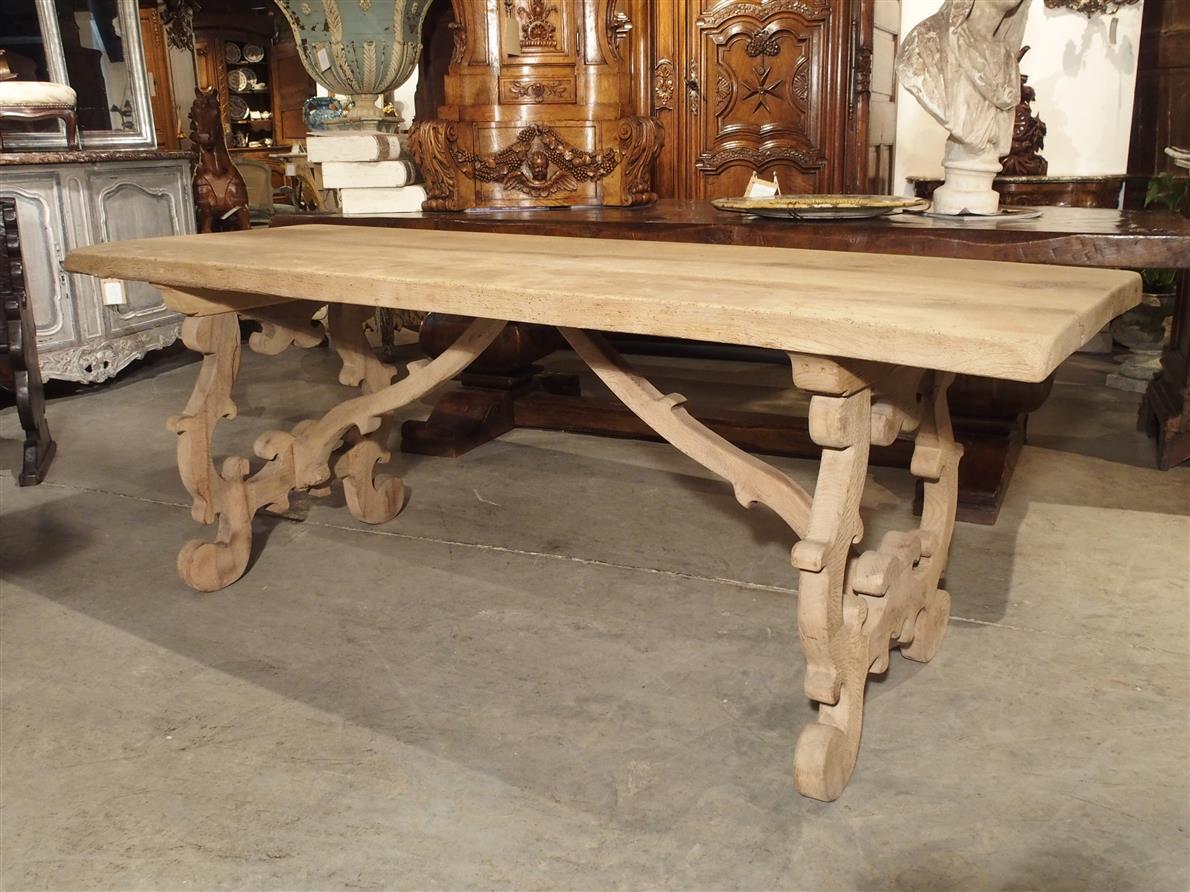 Stripped Antique Tuscan Oak Dining Table, Late 19th Century 3