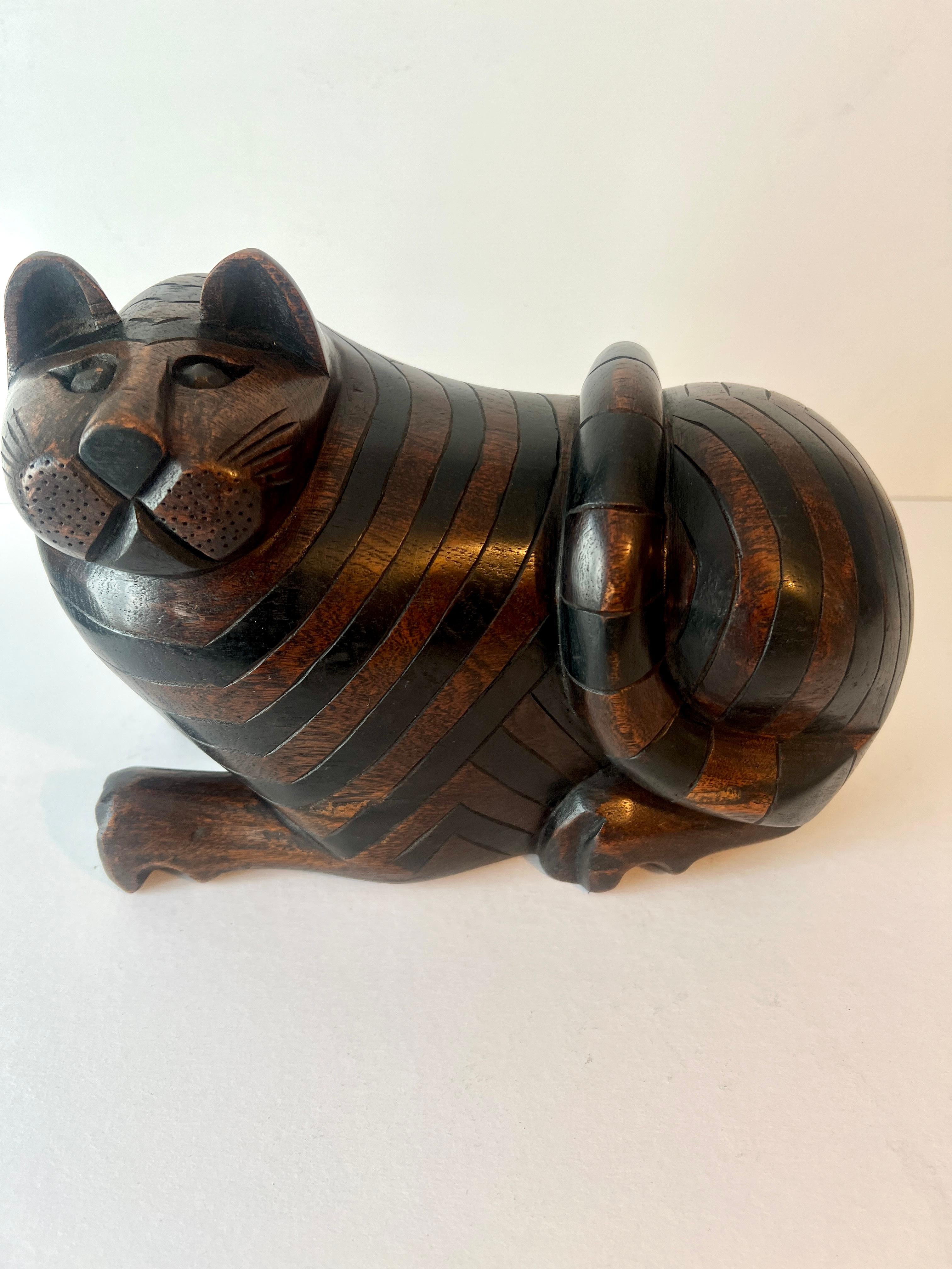 Stripped Hand Carved Stash Box Cat In Good Condition For Sale In Los Angeles, CA