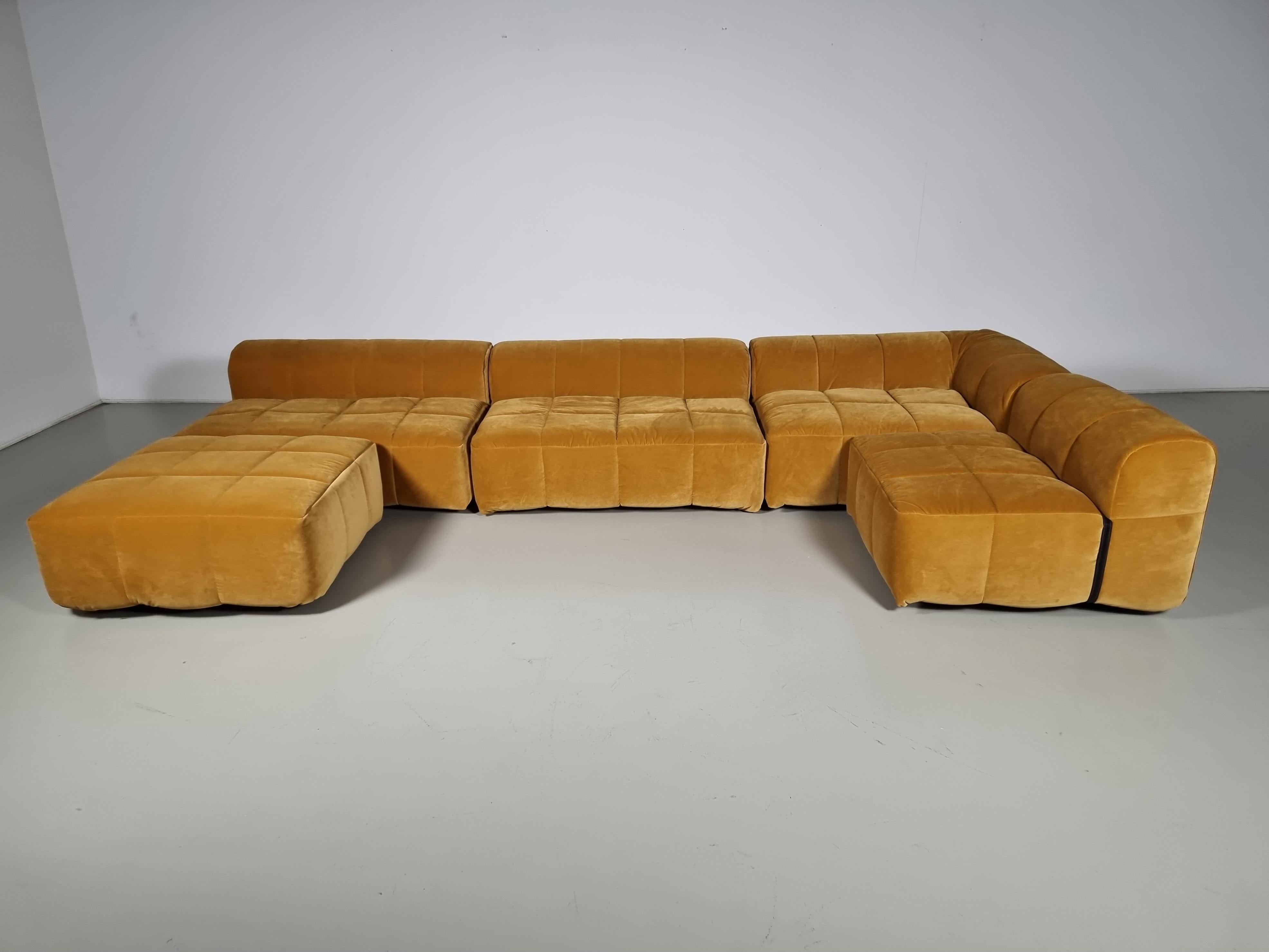 Strips sofa designed by Cini Boeri for Arflex in the late 1960s. One of the most famous products of Arflex. Designed in 1968, it was awarded the price Compasso d’Oro and it is displayed in several museums around the world, like for example the