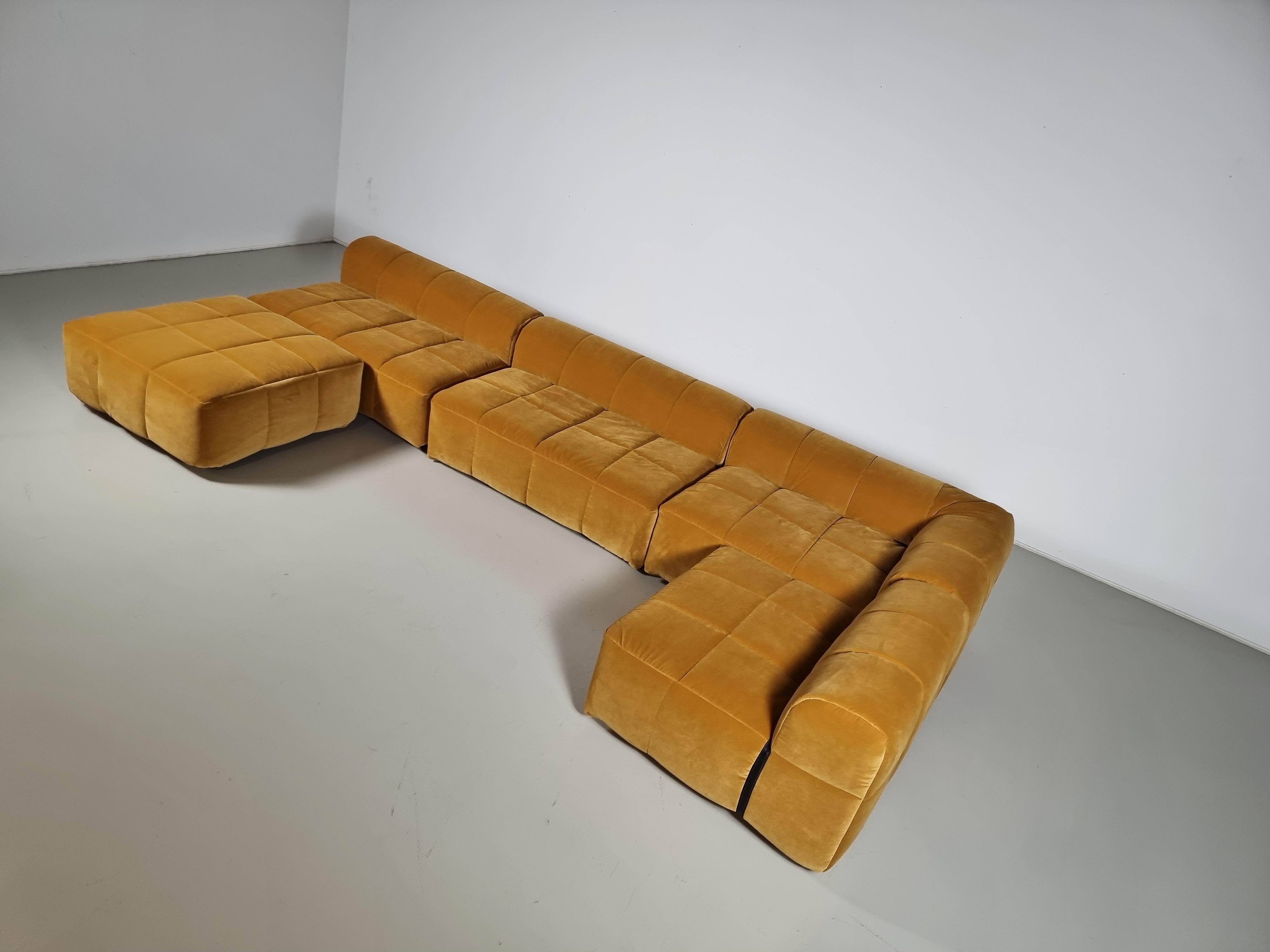 Mid-Century Modern Strips Modular Sofa in gold/yellow velvet by Cini Boeri for Arflex, 1970s