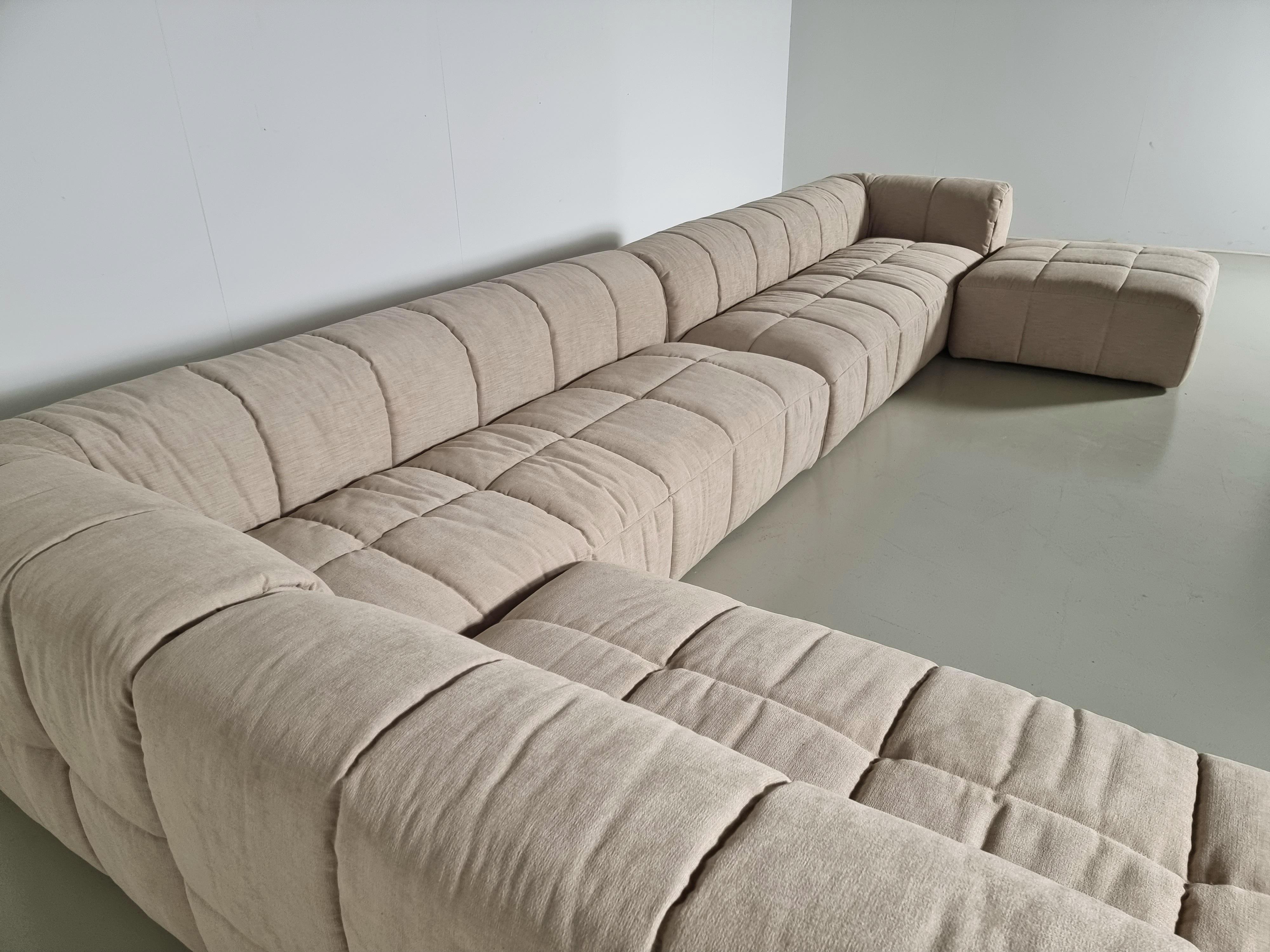 European Strips Modular Sofa in cream stain resistant fabric by Cini Boeri for Arflex For Sale
