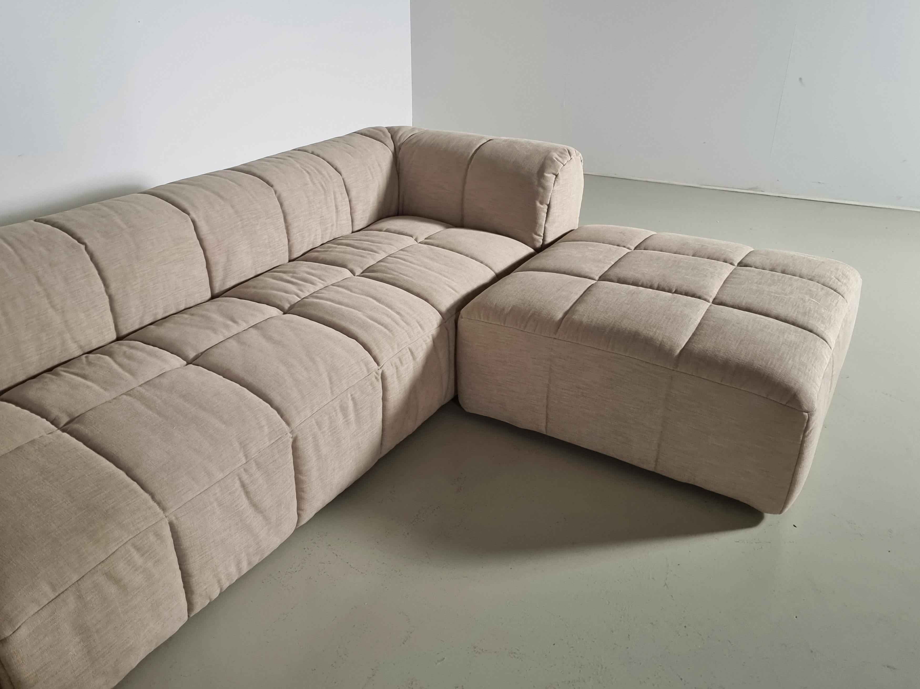 Strips Modular Sofa in cream stain resistant fabric by Cini Boeri for Arflex In Excellent Condition For Sale In amstelveen, NL