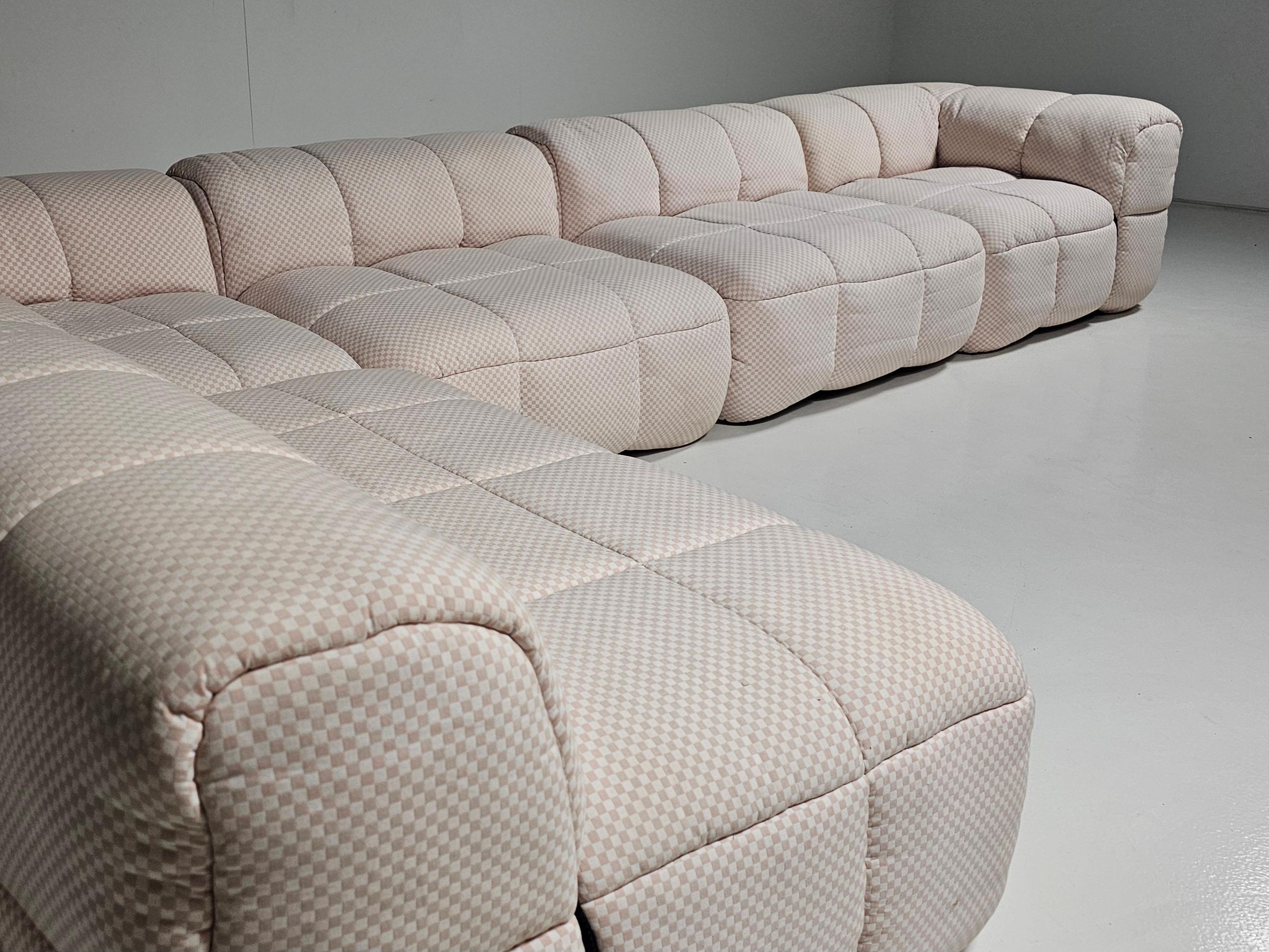 European Strips Sofa in original pink checkered fabric by Cini Boeri for Arflex, 1970s For Sale