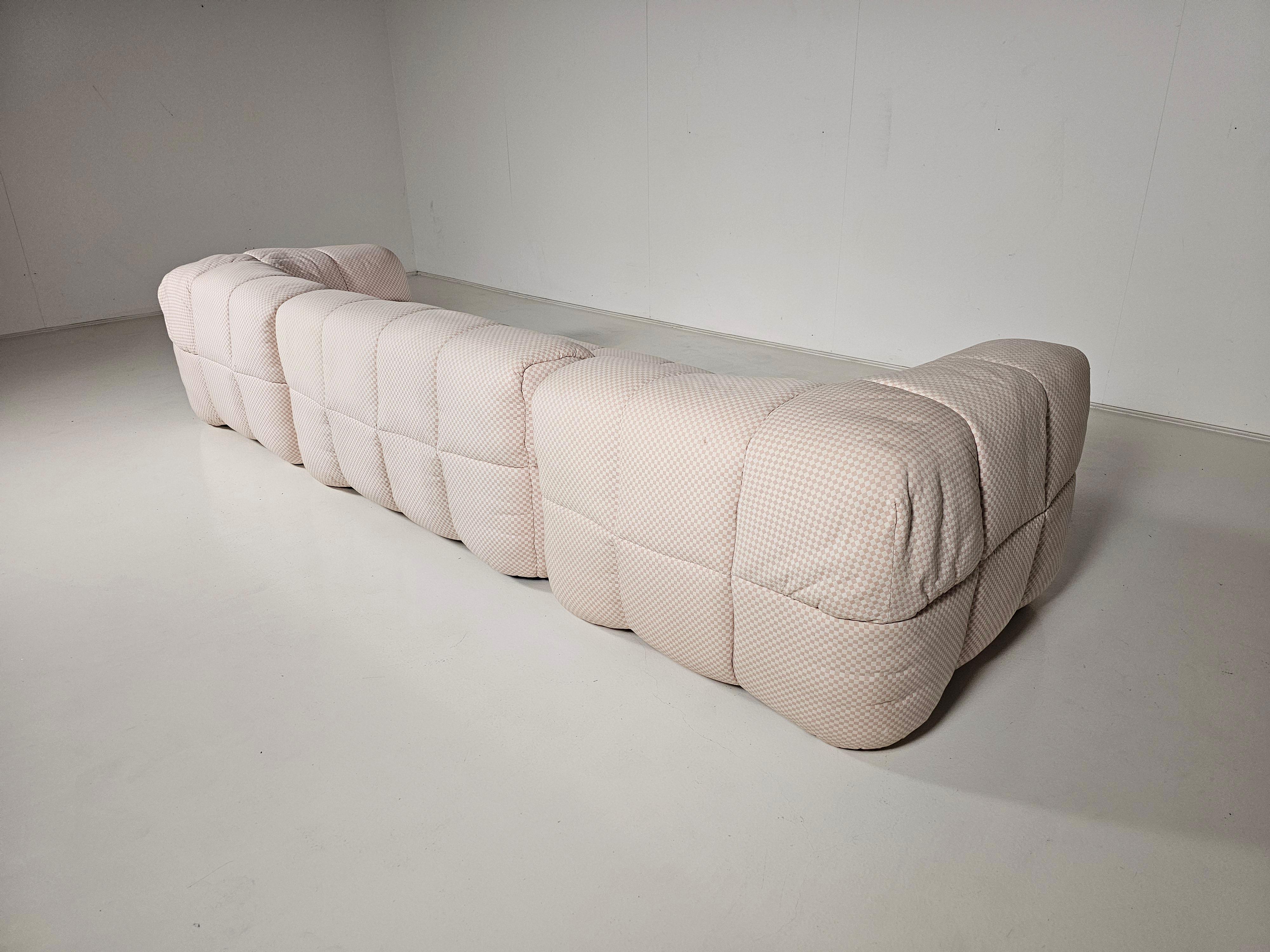 European Strips Sofa in original pink checkered fabric by Cini Boeri for Arflex, 1970s For Sale
