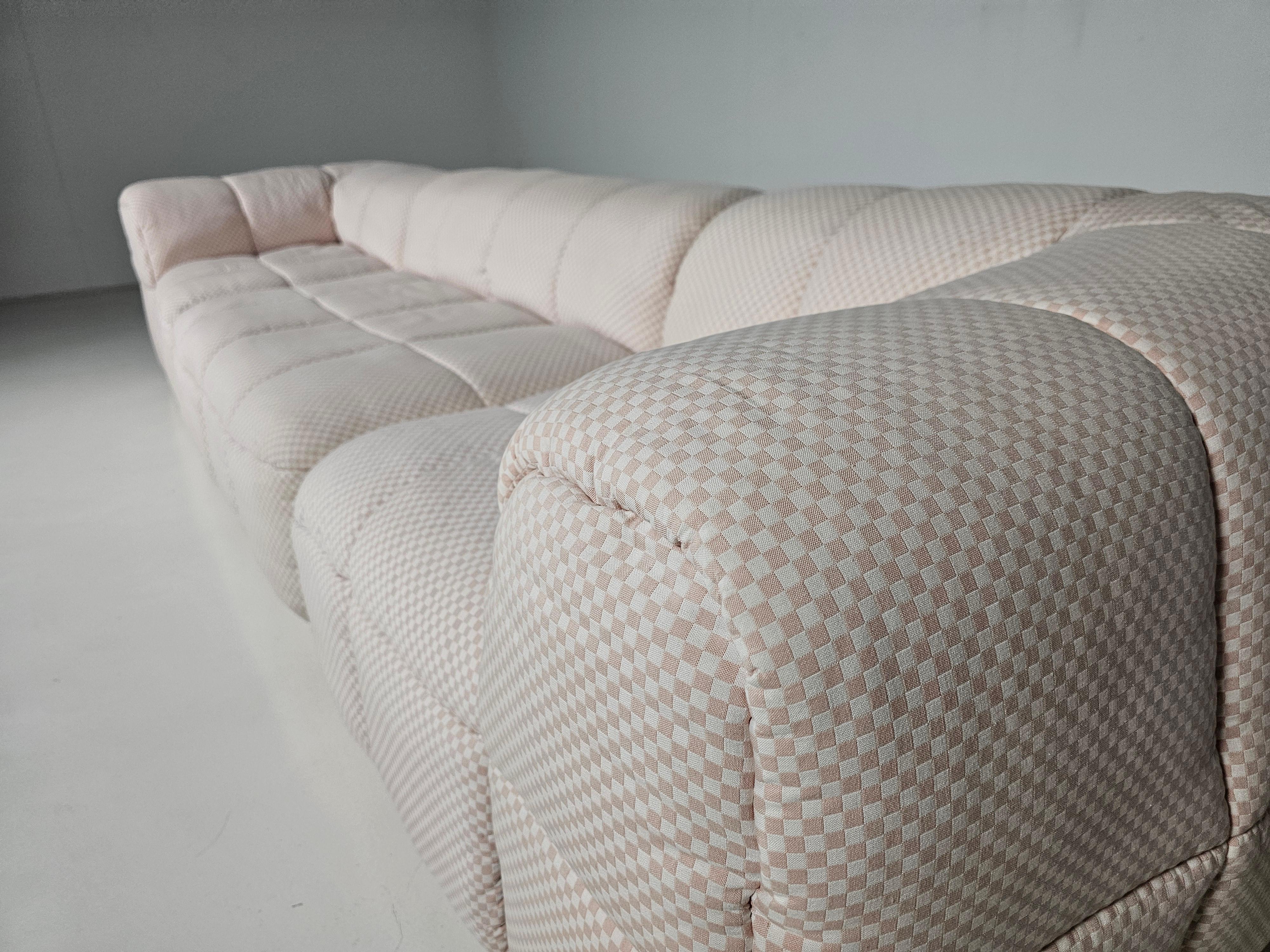 Strips Sofa in original pink checkered fabric by Cini Boeri for Arflex, 1970s In Good Condition For Sale In amstelveen, NL