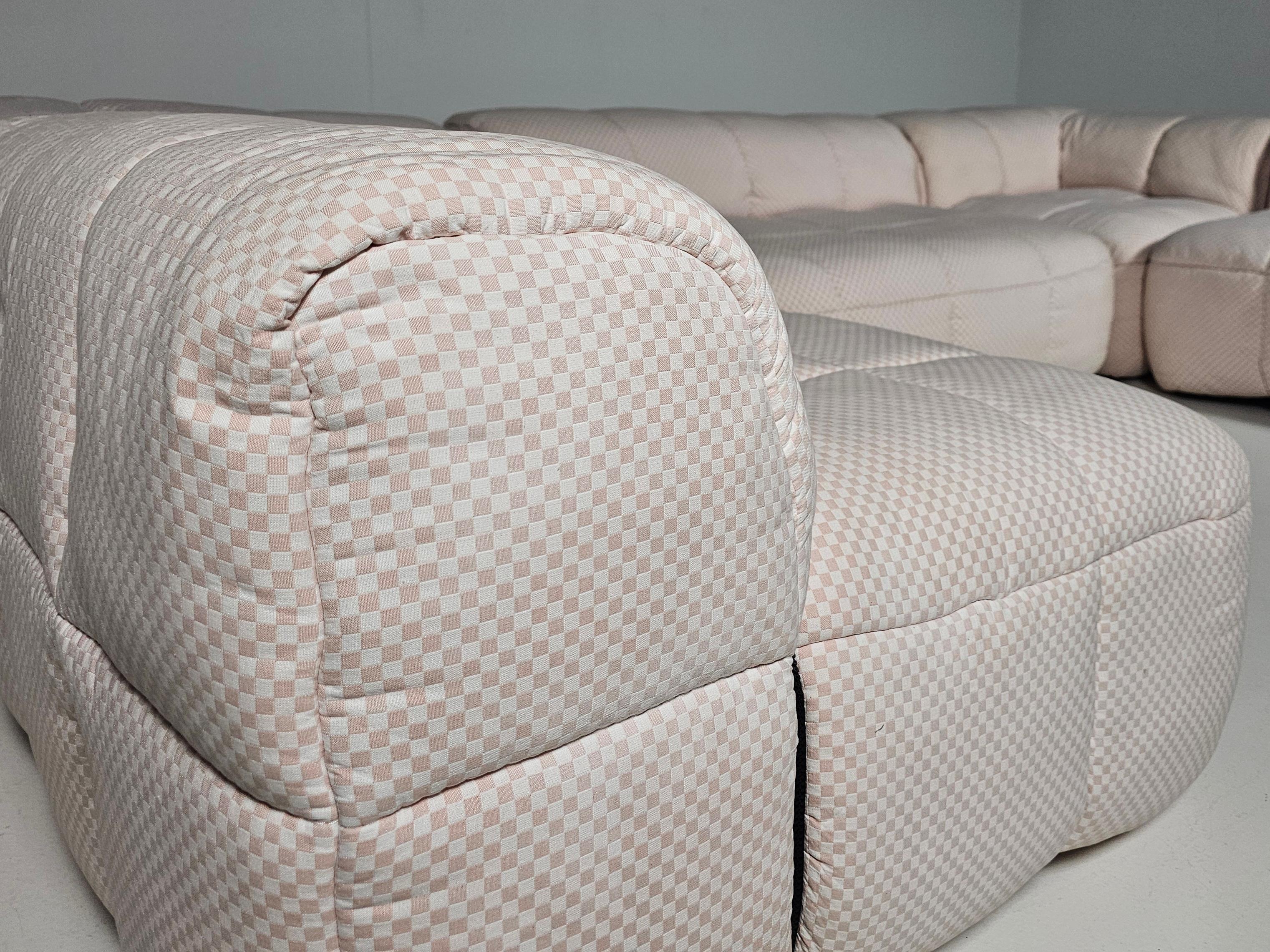 Strips Sofa in original pink checkered fabric by Cini Boeri for Arflex, 1970s For Sale 1