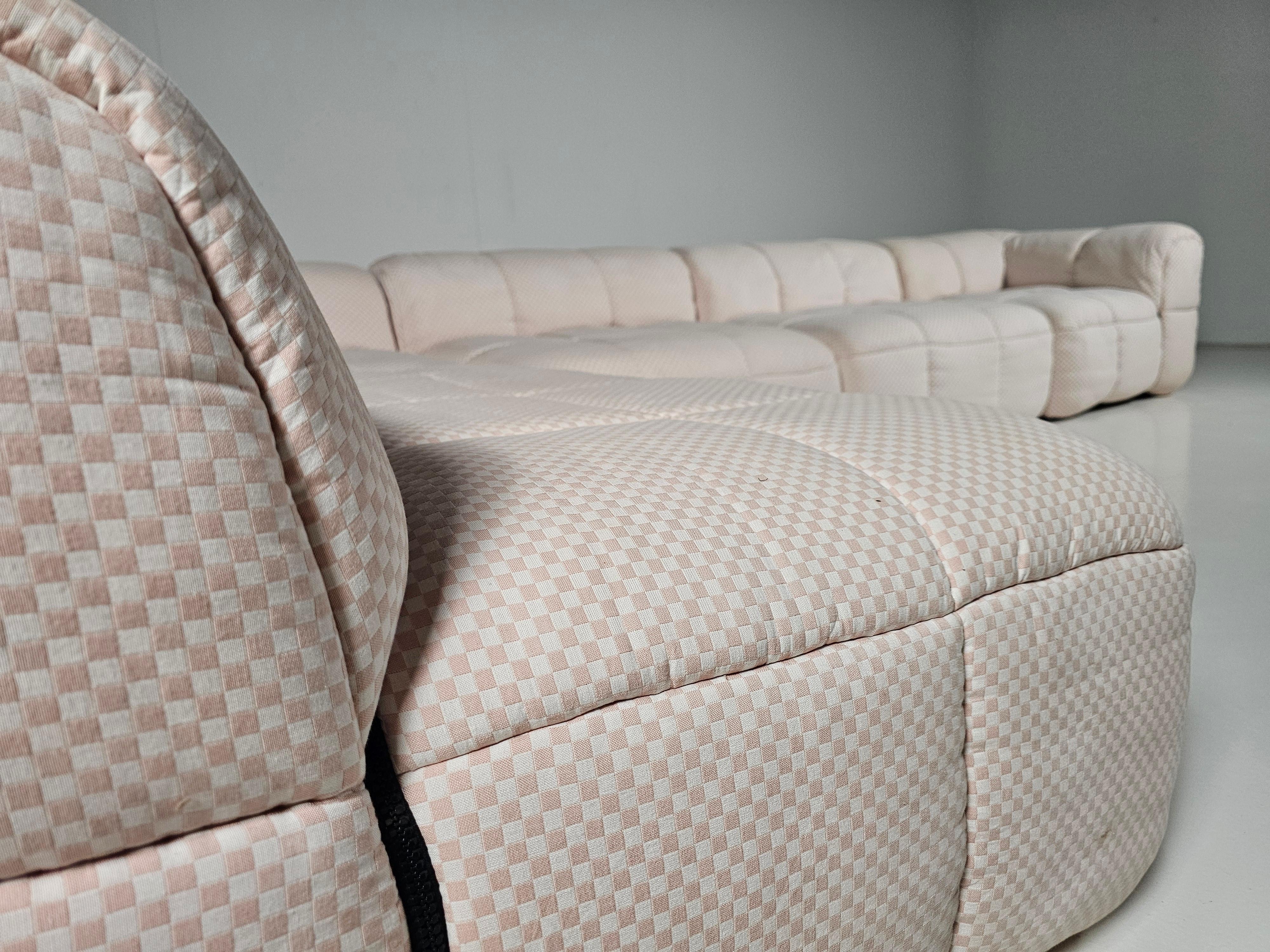 Strips Sofa in original pink checkered fabric by Cini Boeri for Arflex, 1970s For Sale 2