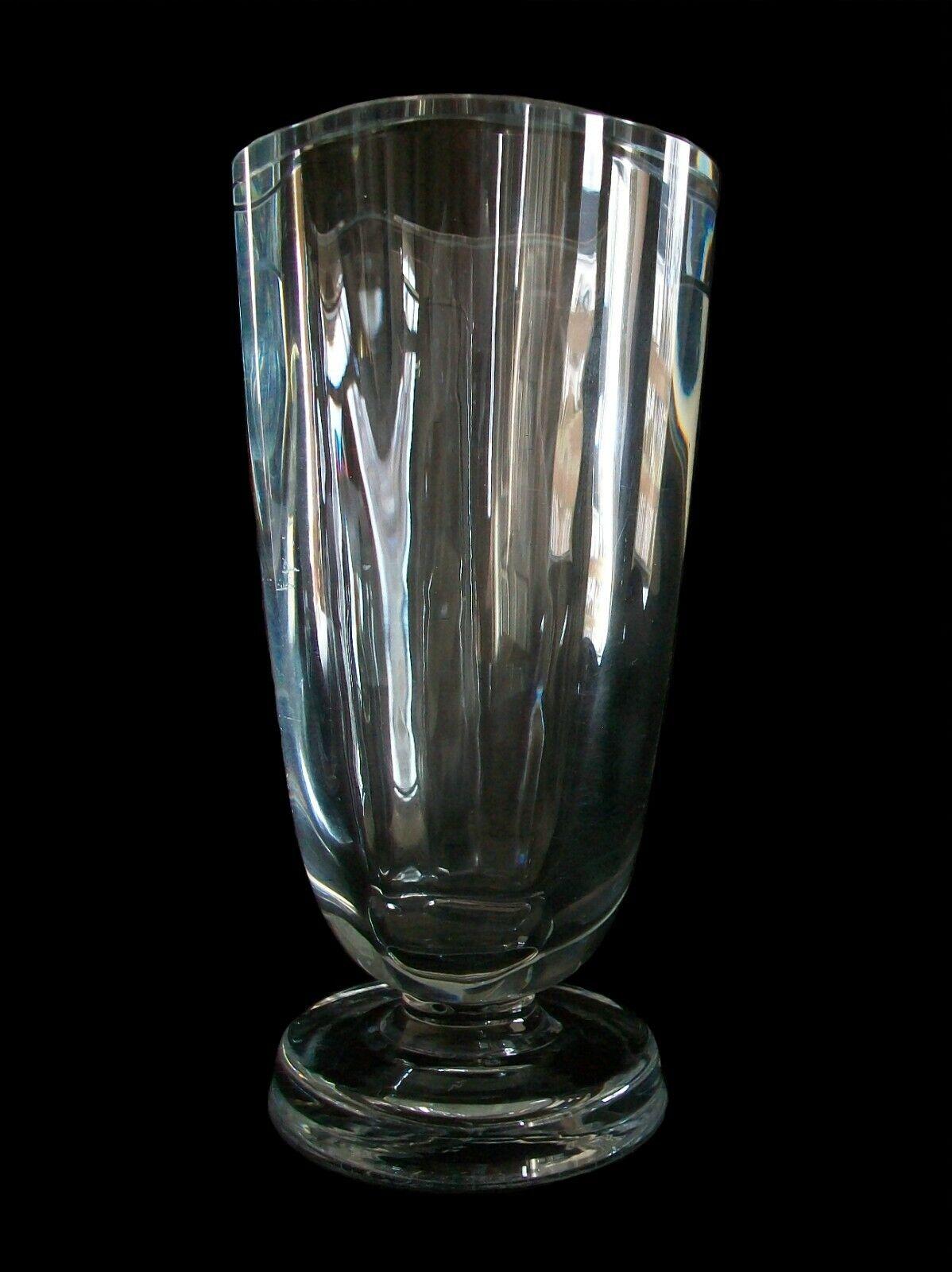 Swedish Strömberg Glass - Mid-Century Modern Crystal Vase, Signed, Sweden, circa 1950 For Sale