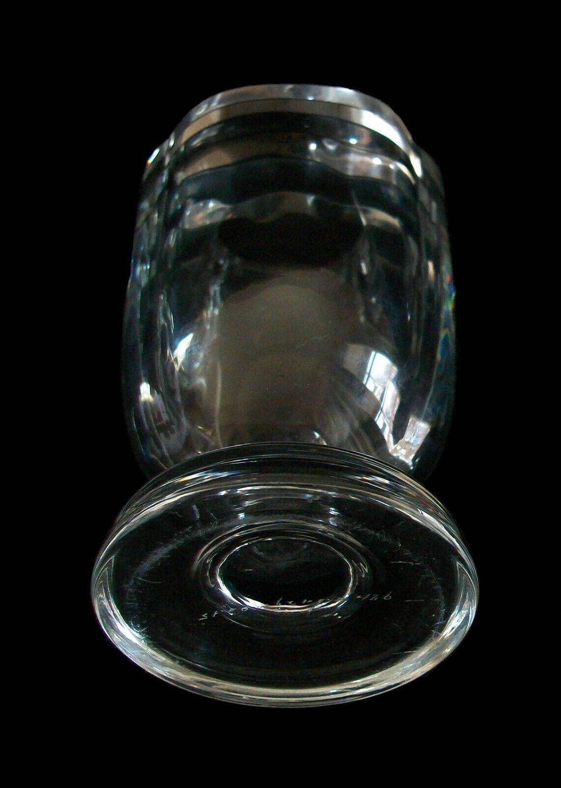 Strömberg Glas - Moderne Kristallvase aus der Jahrhundertmitte, signiert, Schweden, um 1950 (20. Jahrhundert) im Angebot