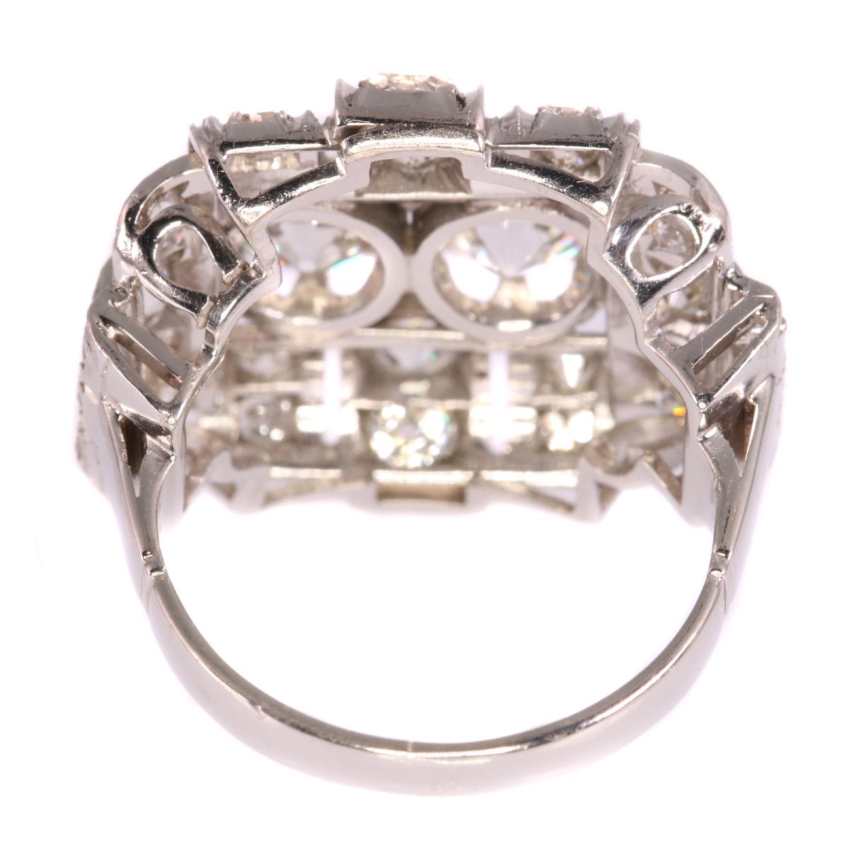 Strong Design Art Deco Platinum Diamond ‘2.50 Carat’ Engagement Ring For Sale 5
