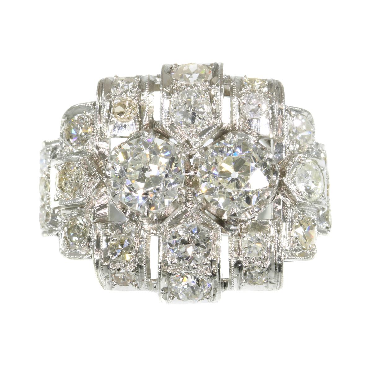 Strong Design Art Deco Platinum Diamond ‘2.50 Carat’ Engagement Ring For Sale