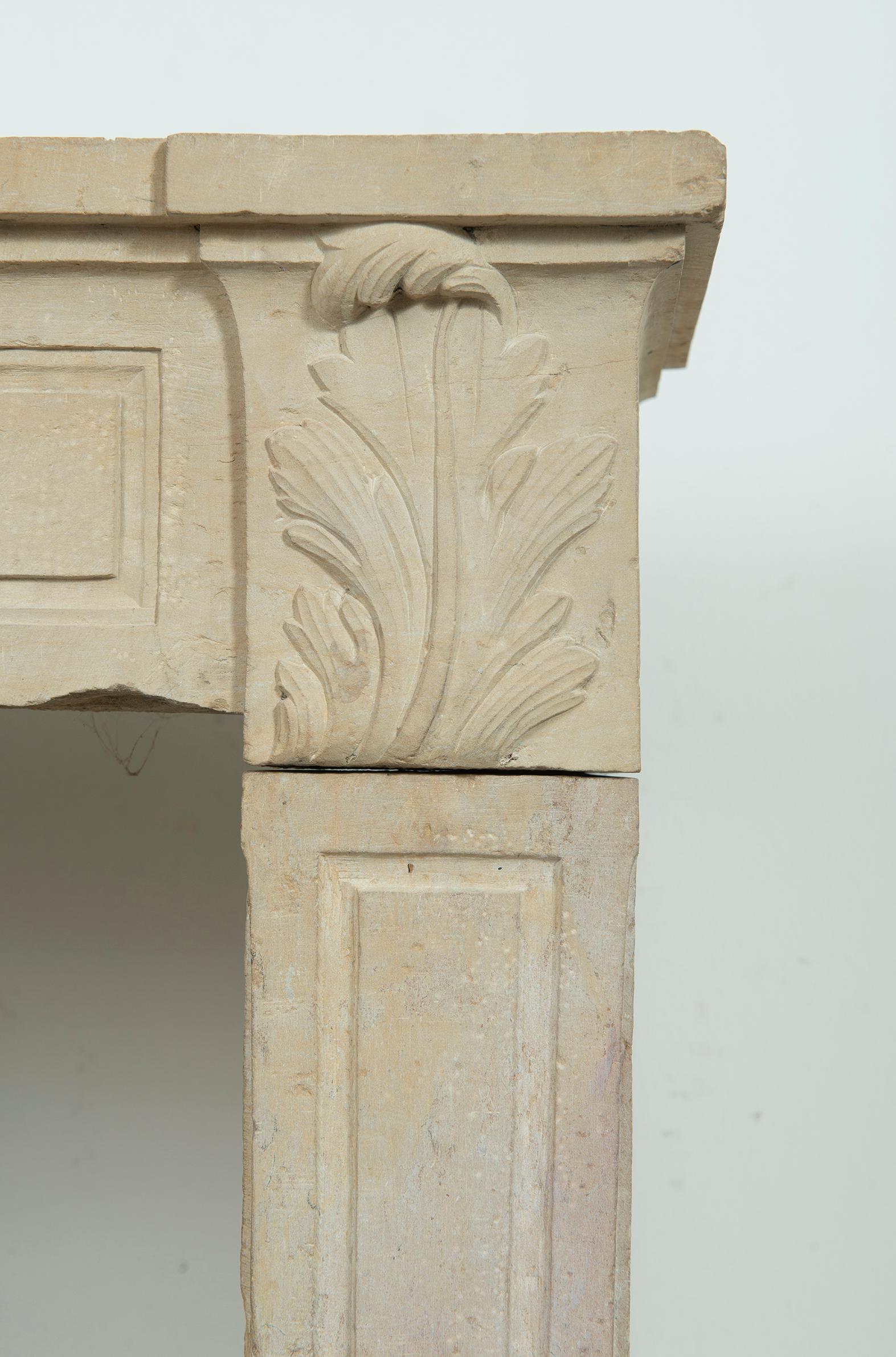 Strong Limestone Louis XVI Fireplace Mantel In Fair Condition For Sale In Haarlem, Noord-Holland
