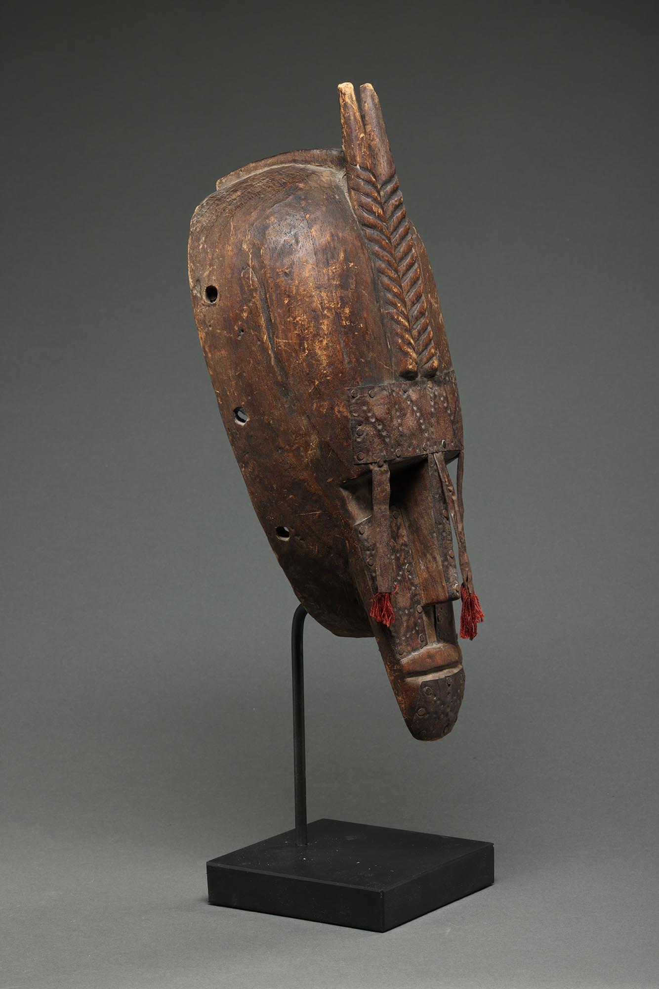 Starke Marka Antilope menschliche Maske Holz mit Metall, Mali Afrika im Angebot 4