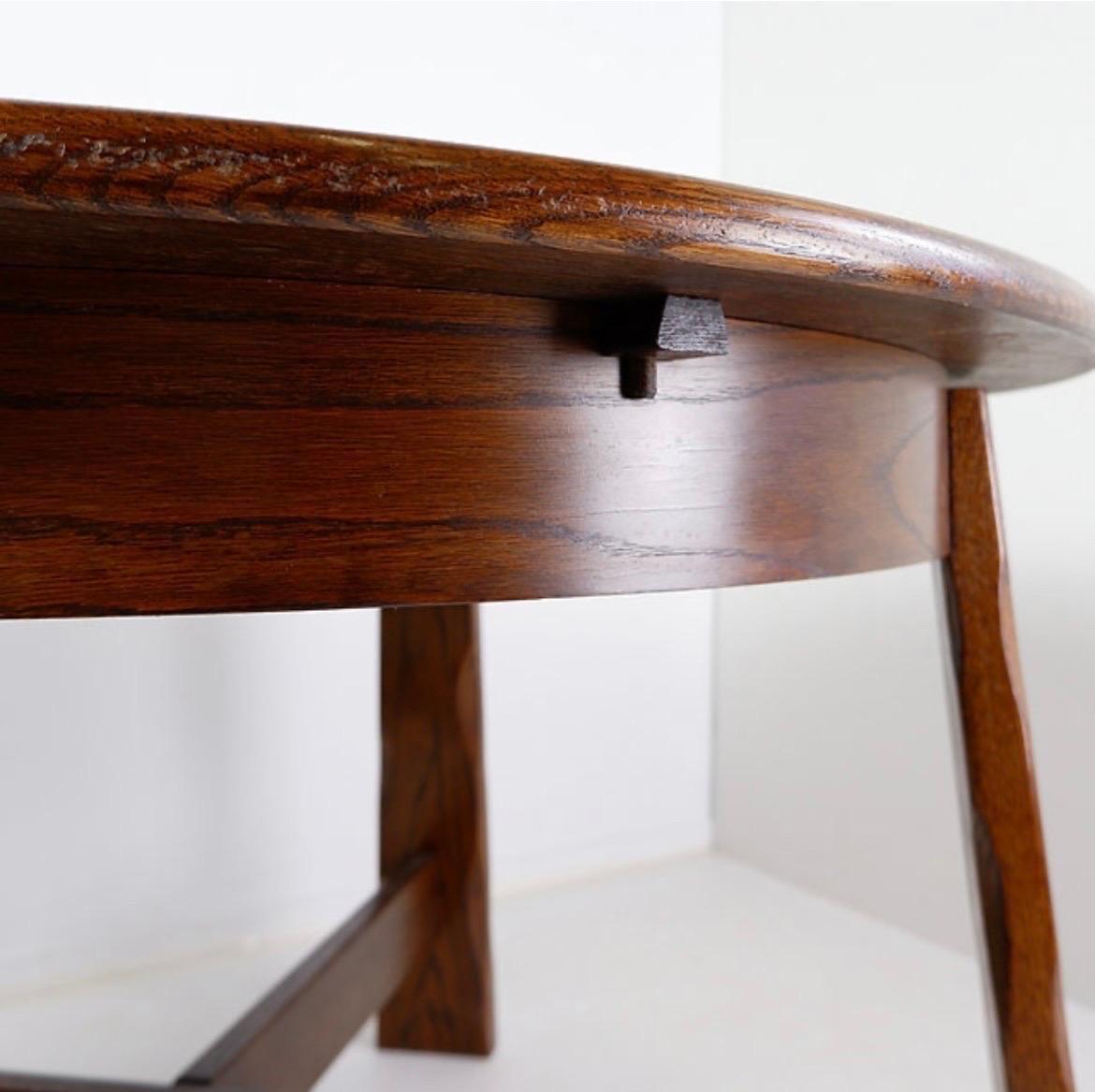 Table ronde à rallonge en Oak Brutalist 1950s Mid-20th Century en vente 7