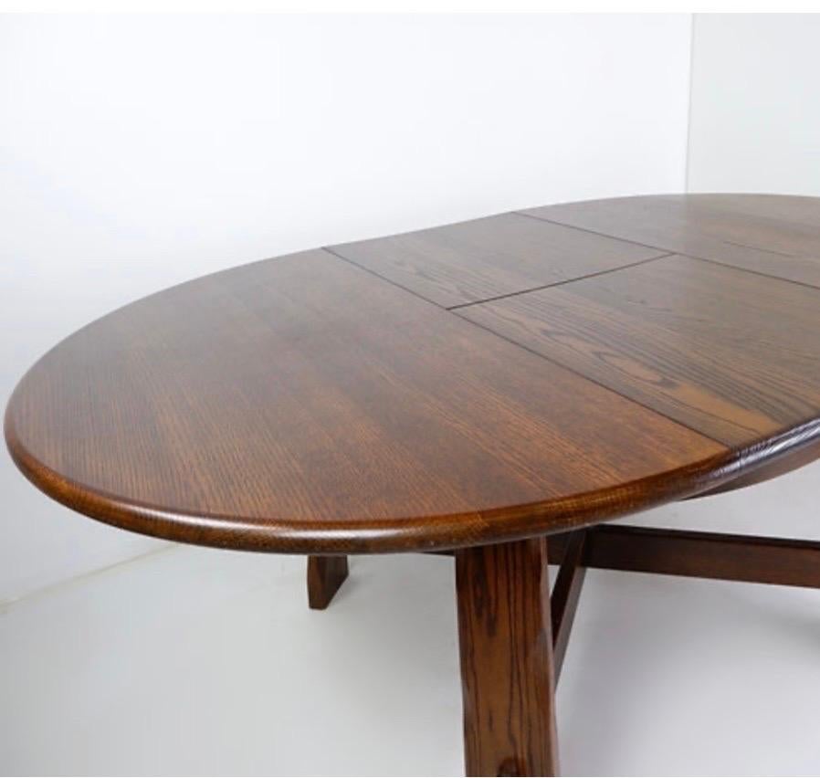 Table ronde à rallonge en Oak Brutalist 1950s Mid-20th Century en vente 1