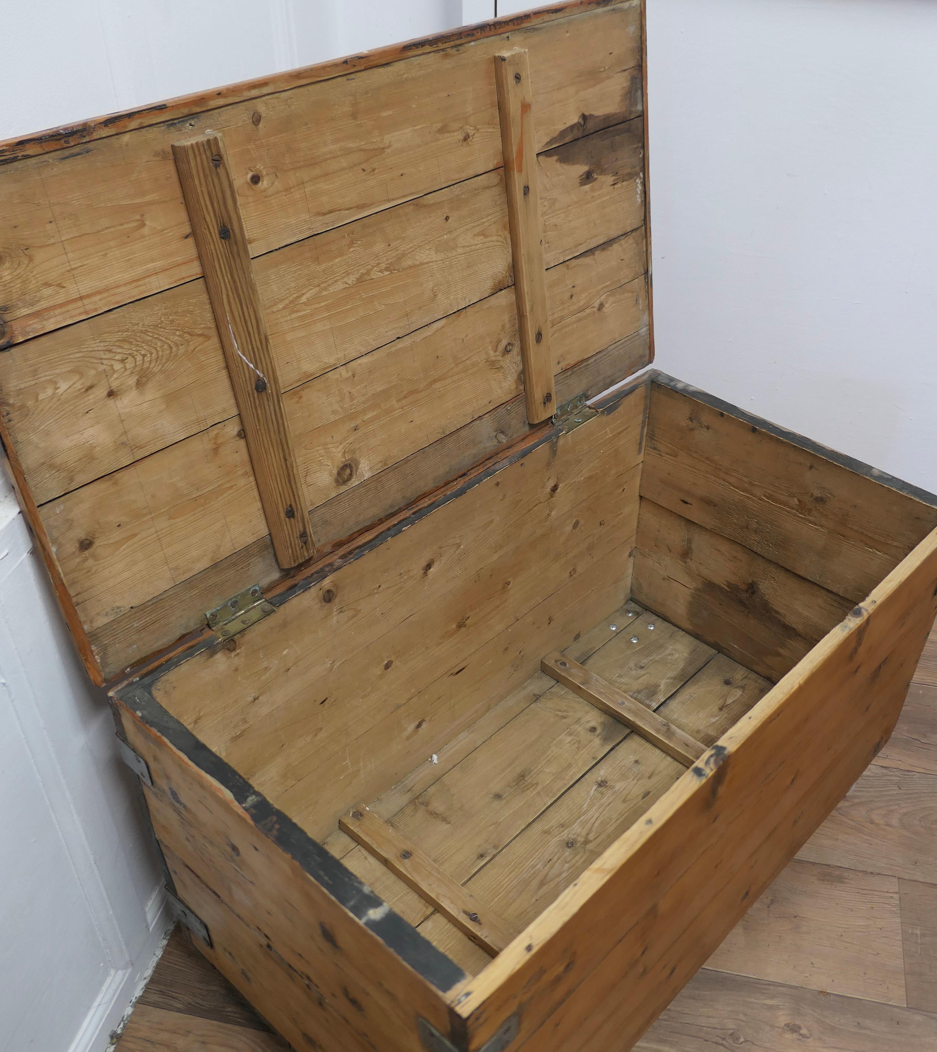Late 19th Century Strong Victorian Pine Blanket Box set on Wheels  This is a good heavy piece For Sale