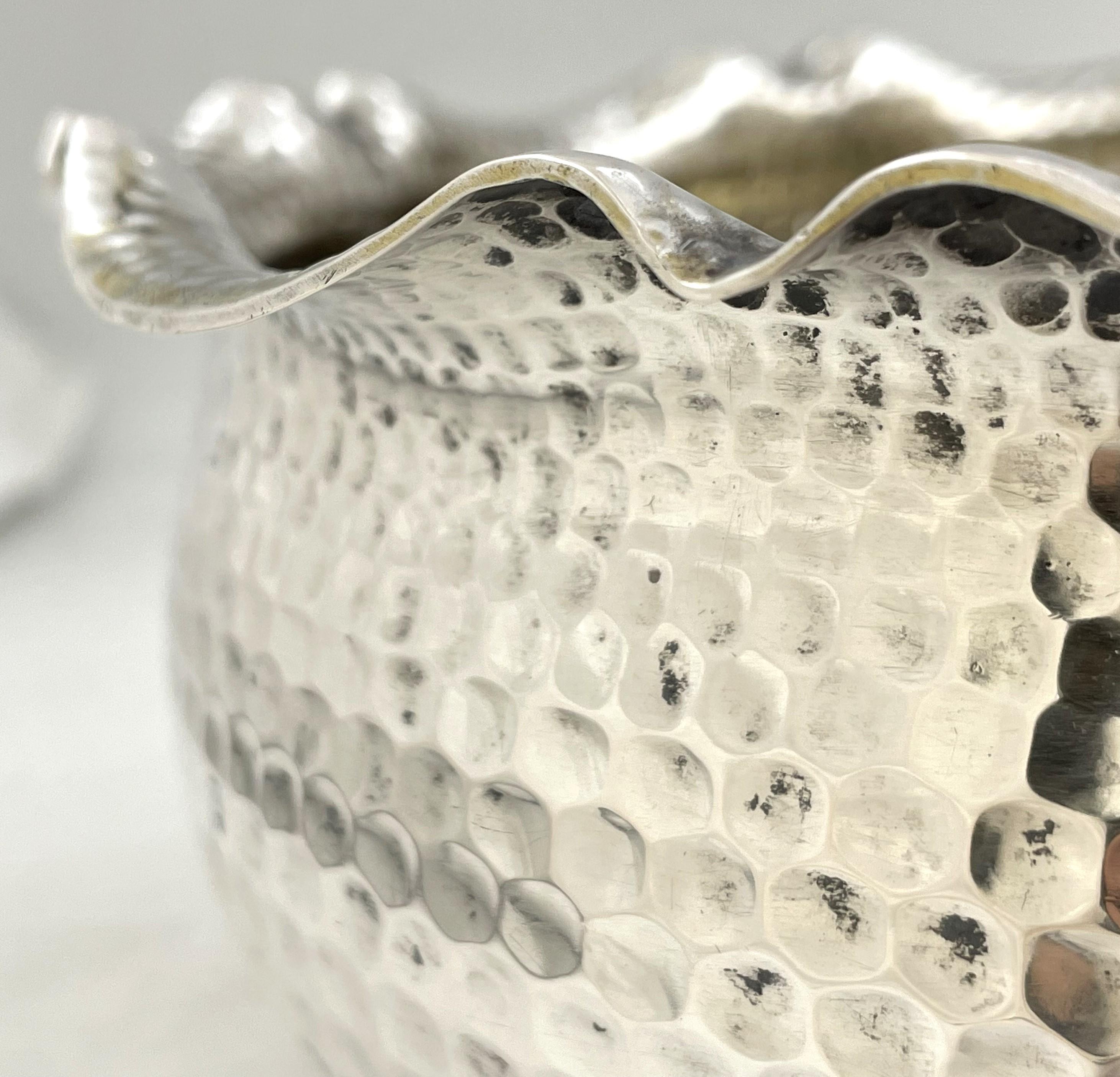 Martelé Strube German Silver Hammered Centerpiece Bowl in Jugendstil Style Early 20th C. en vente