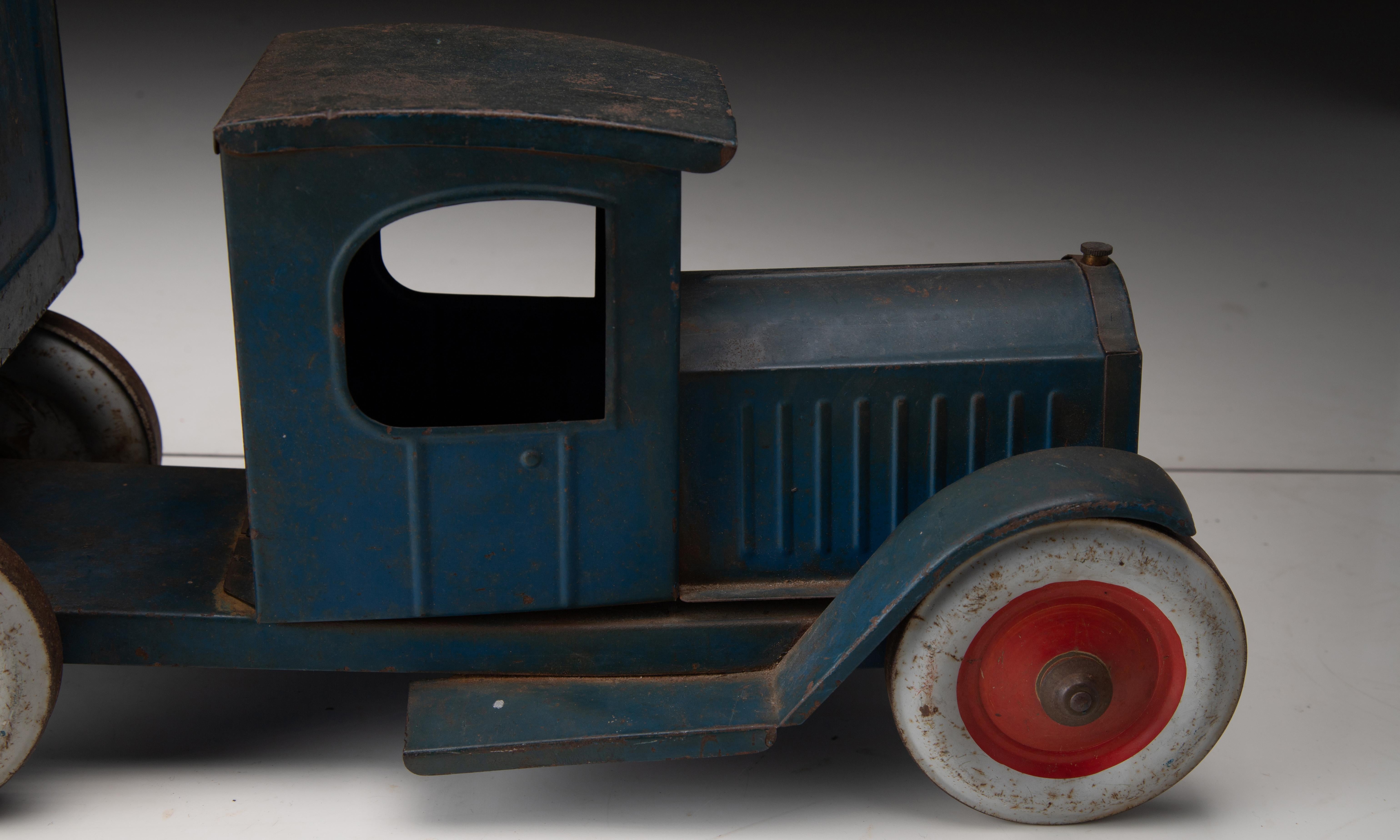Painted Structo Motor Dispatch Toy Truck, America circa 1930
