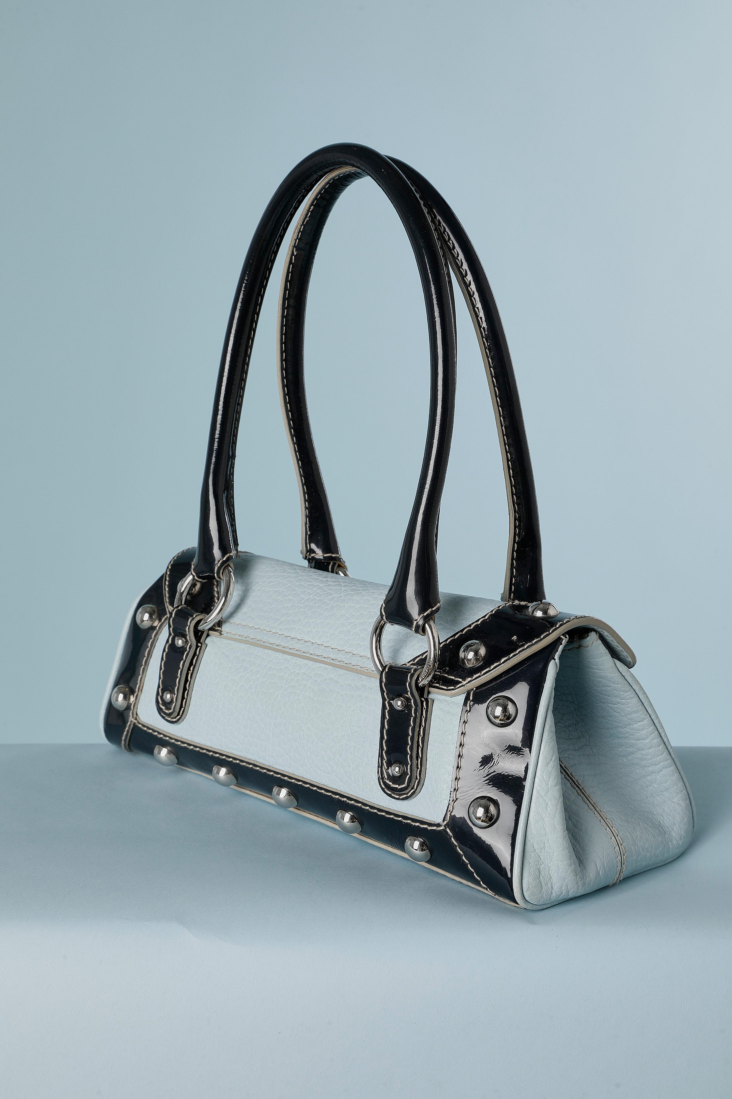 Structured Handtasche aus schwarzem Lackleder und blauem Leder von Dolce & Gabbana  (Schwarz) im Angebot