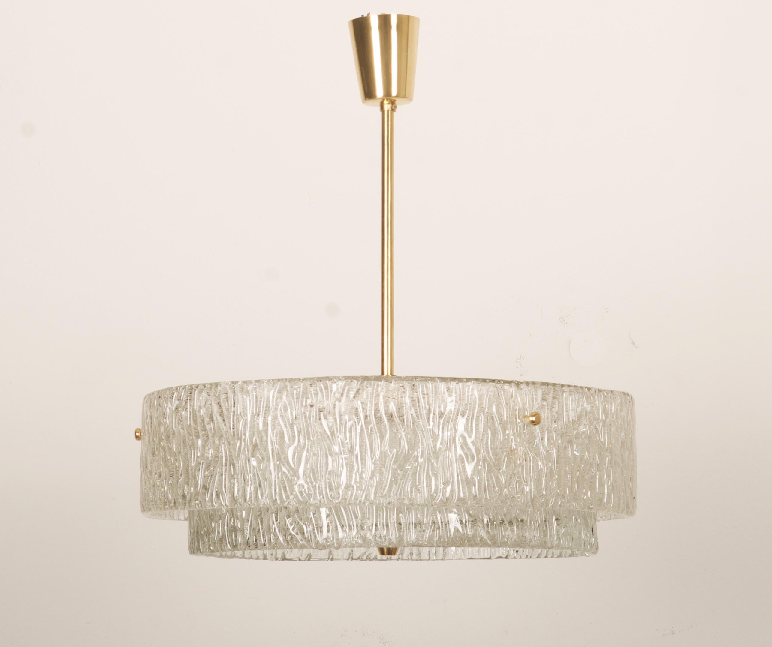 Steel/brass frame white lacquered fitted with six E27 sockets. Manufactured by J.T. Kalmar in the early 1950s.