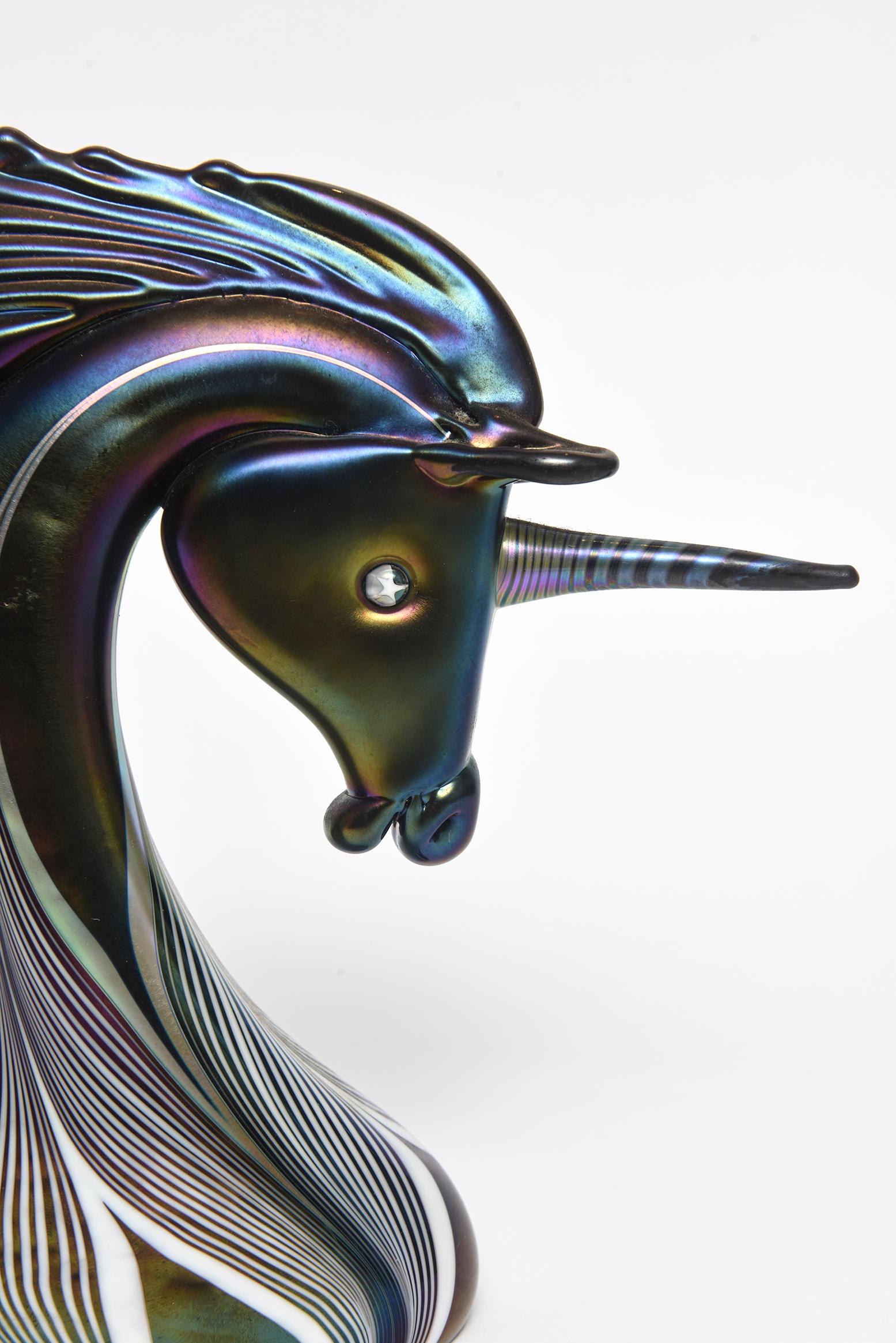 Stuart Abelman Art Glass Unicorn Iridescent In Excellent Condition In Miami Beach, FL