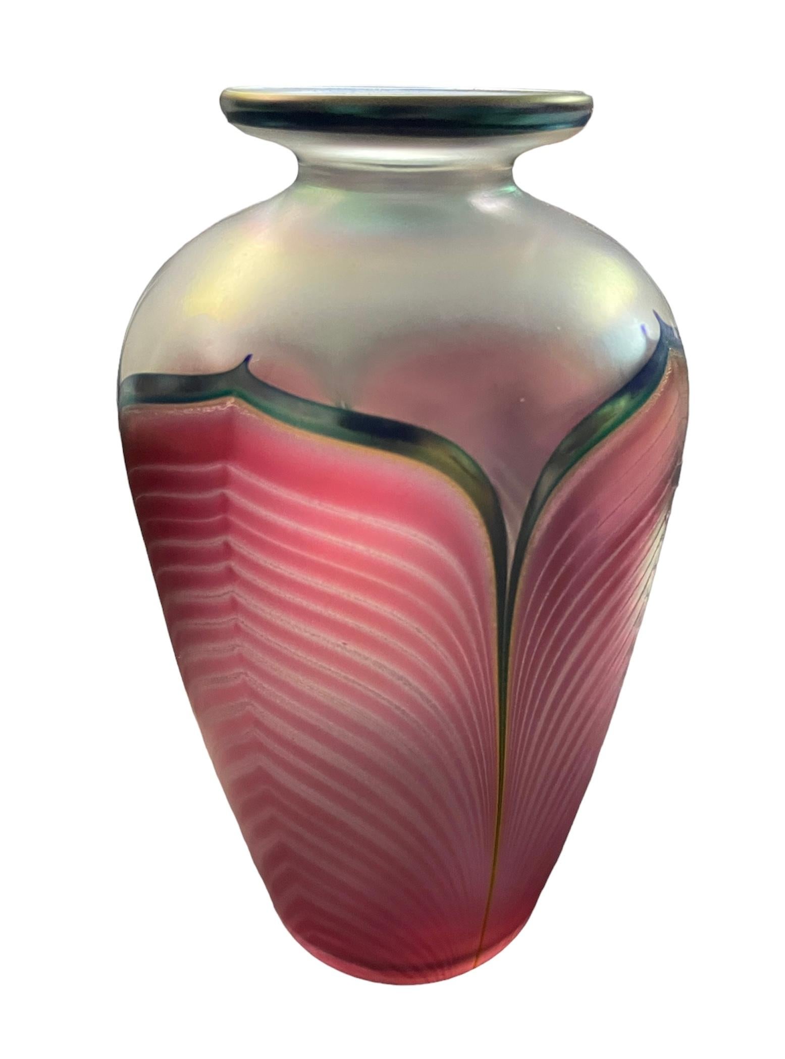 Stuart Abelman Art Glass Vase In Good Condition For Sale In Guaynabo, PR