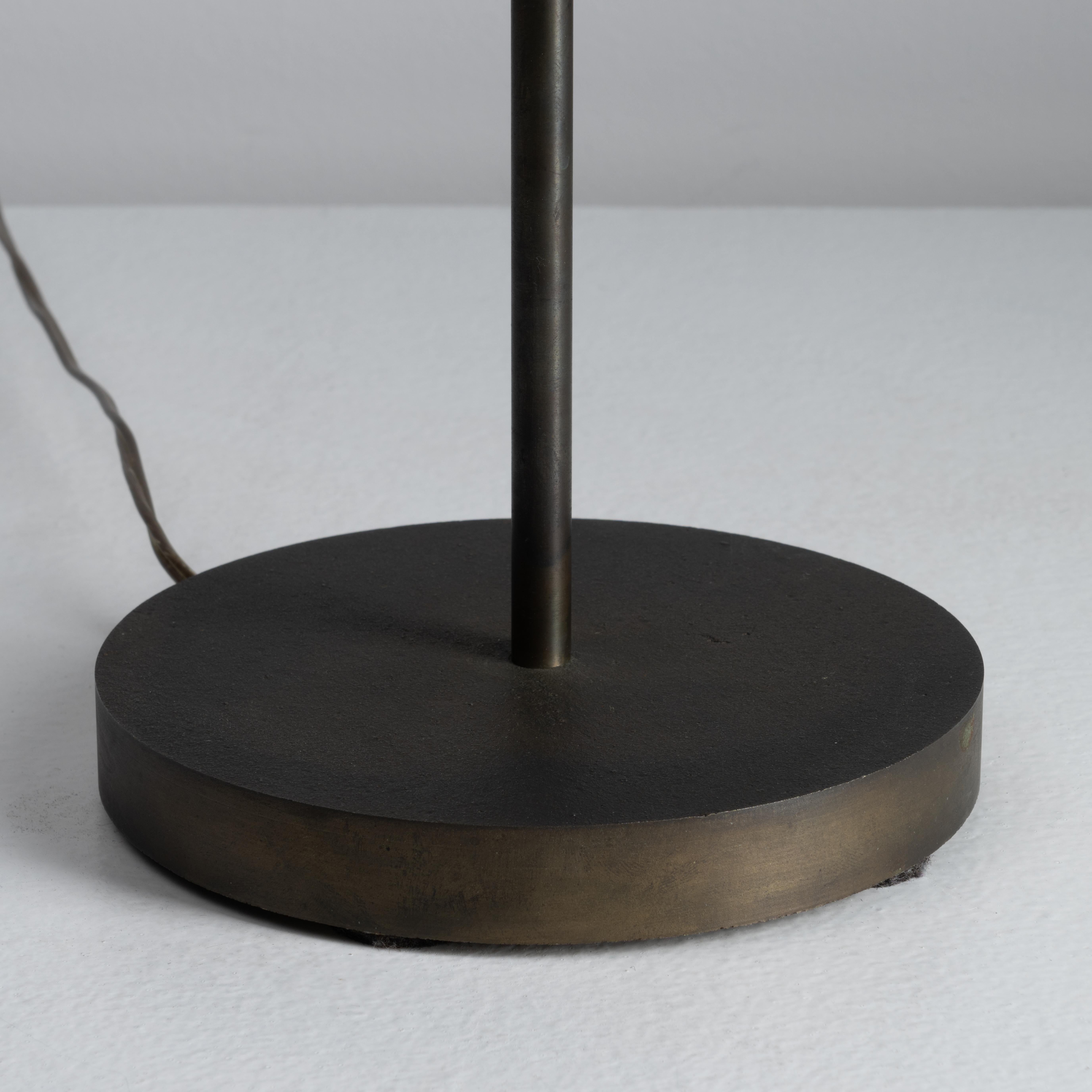 Stuart Barnes for Robert Long Floor Lamp In Good Condition For Sale In Los Angeles, CA