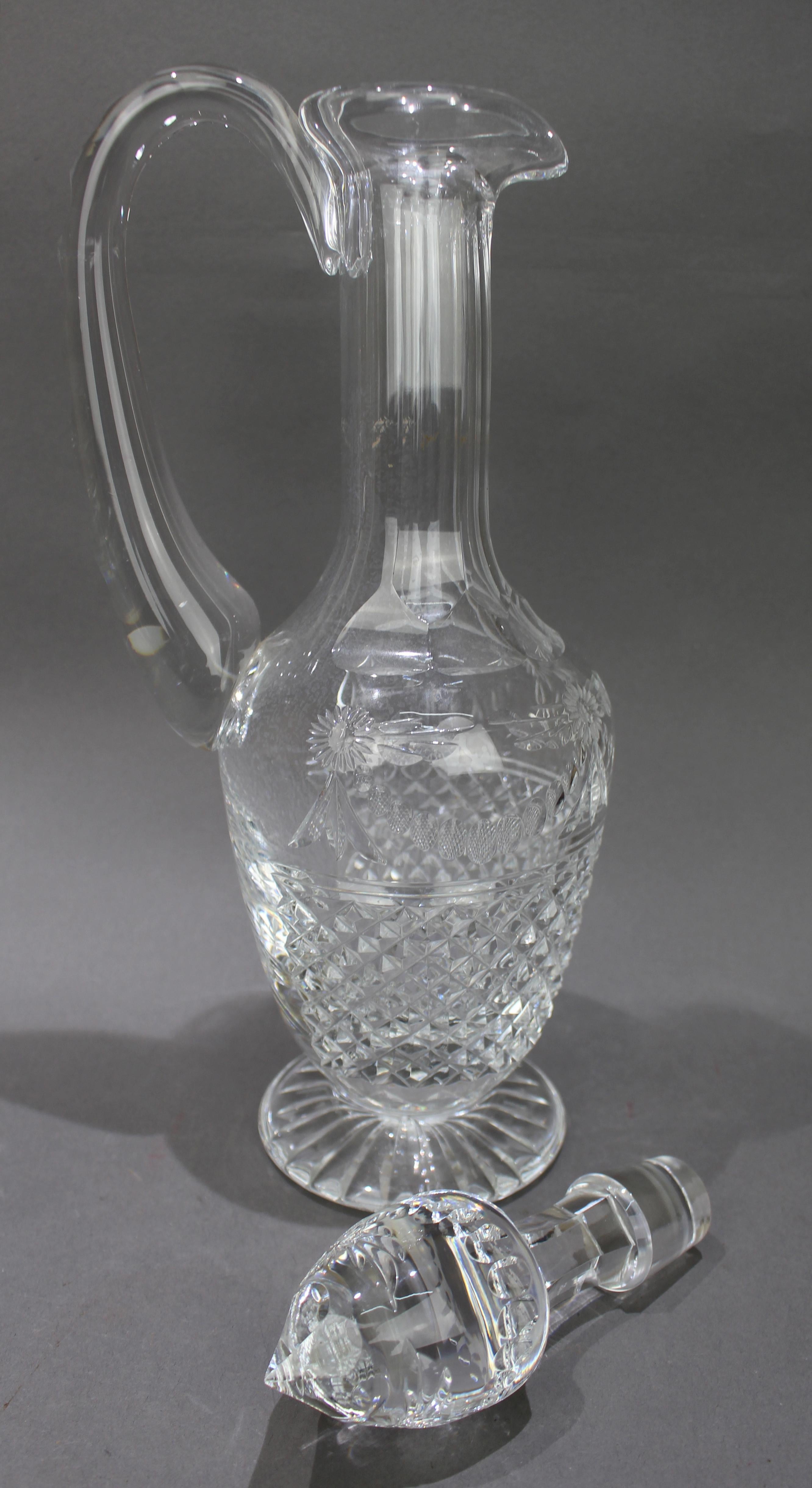 XX secolo Caraffa di cristallo Stuart Beaconsfield tagliata a mano in vendita