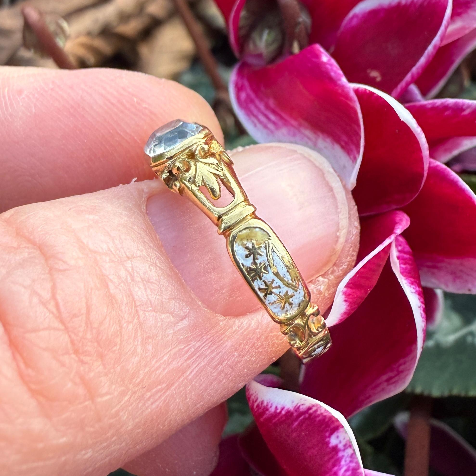 Anillo de Luto de Cristal Stuart con Dispositivos Memento Mori. Inglaterra, siglo XVIII. en venta 7