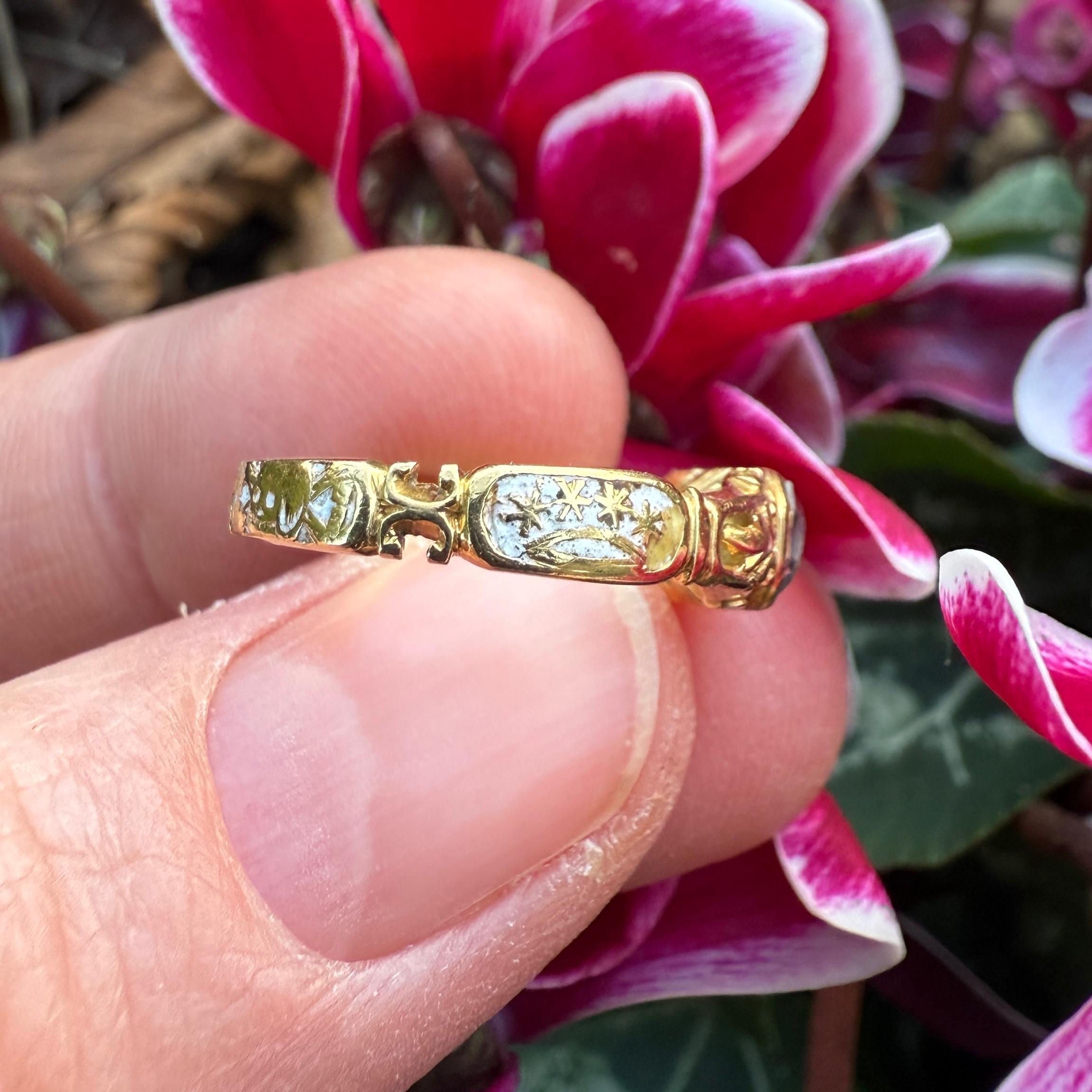 Anillo de Luto de Cristal Stuart con Dispositivos Memento Mori. Inglaterra, siglo XVIII. en venta 4