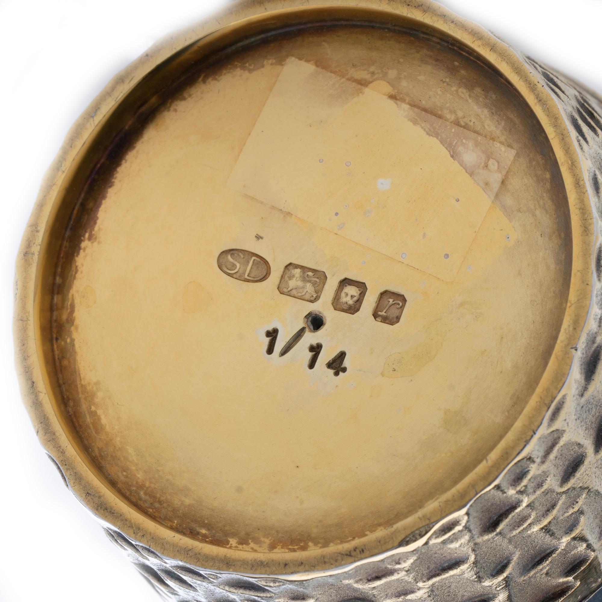 Stuart Devlin Vintage-Becher aus Sterlingsilber und vergoldetem Silber mit Bark-Effekt  im Angebot 1