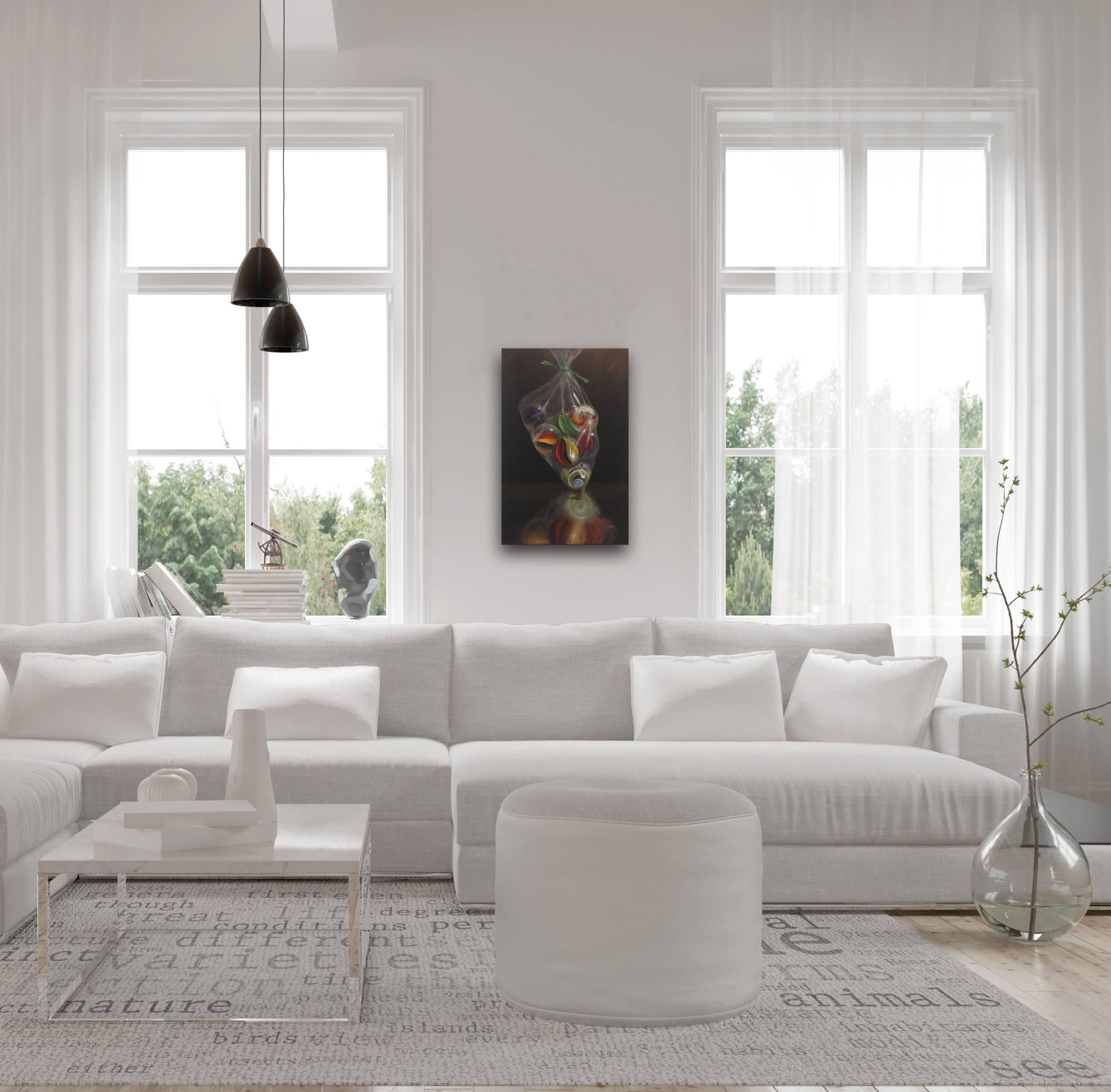 Sacco di biglie - Pittura a olio su tela fotorealistica in vendita 1