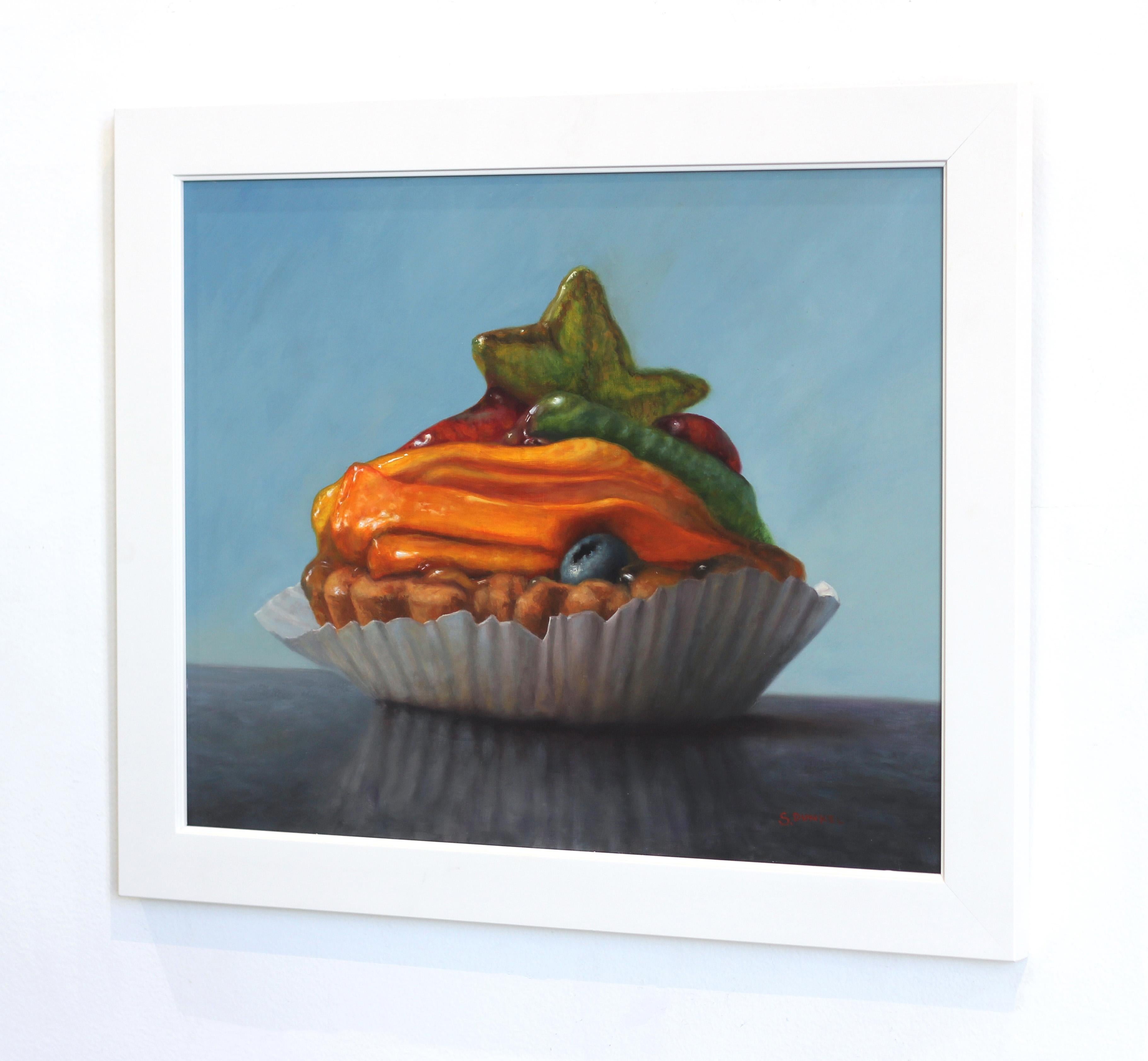 Tart de pêche - Peinture à l'huile photoréaliste encadrée de fruits à dessert - Gris Interior Painting par Stuart Dunkel