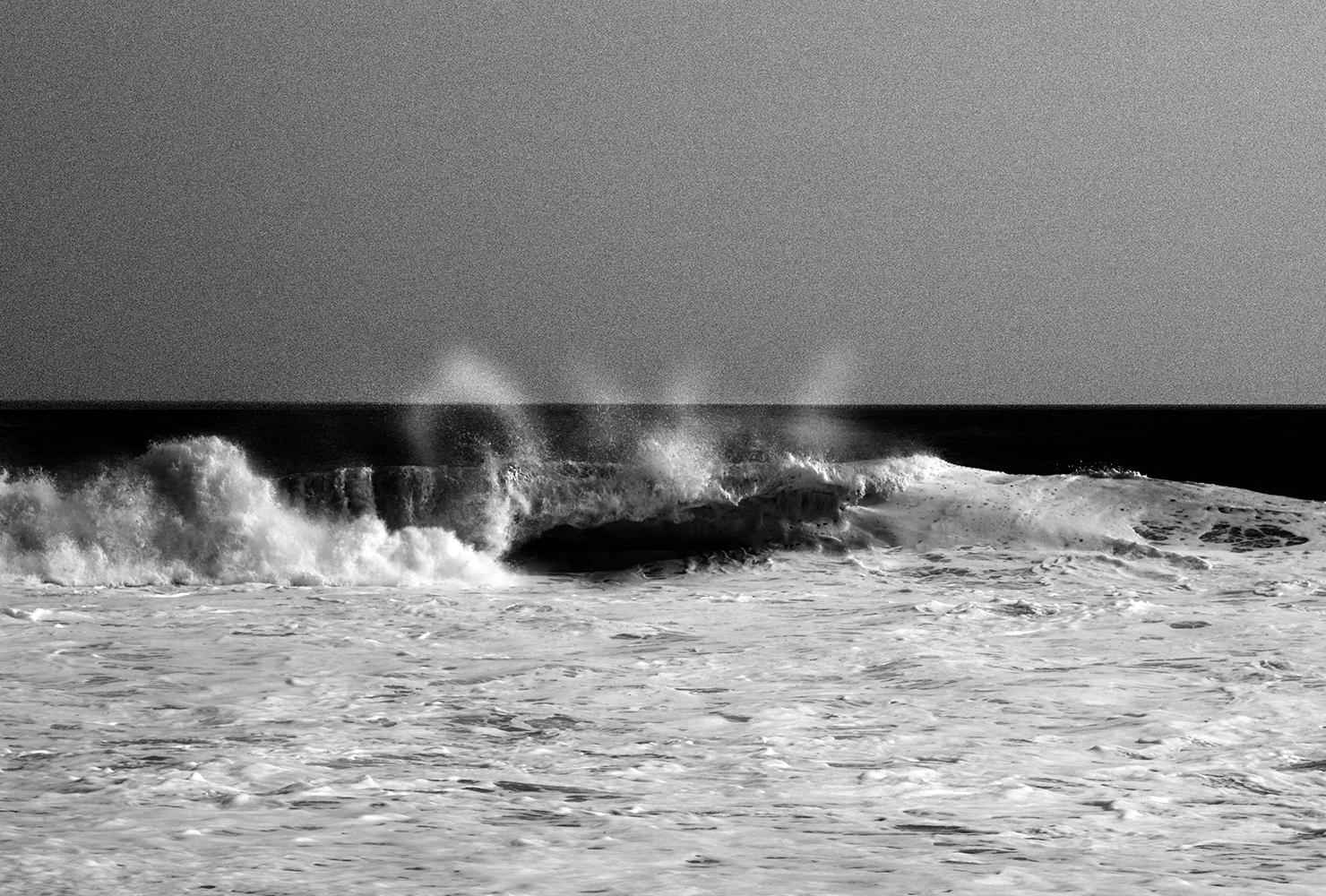 Stuart Möller Color Photograph – Schwarzes Meer  Limitierte Auflage Signierter Druck