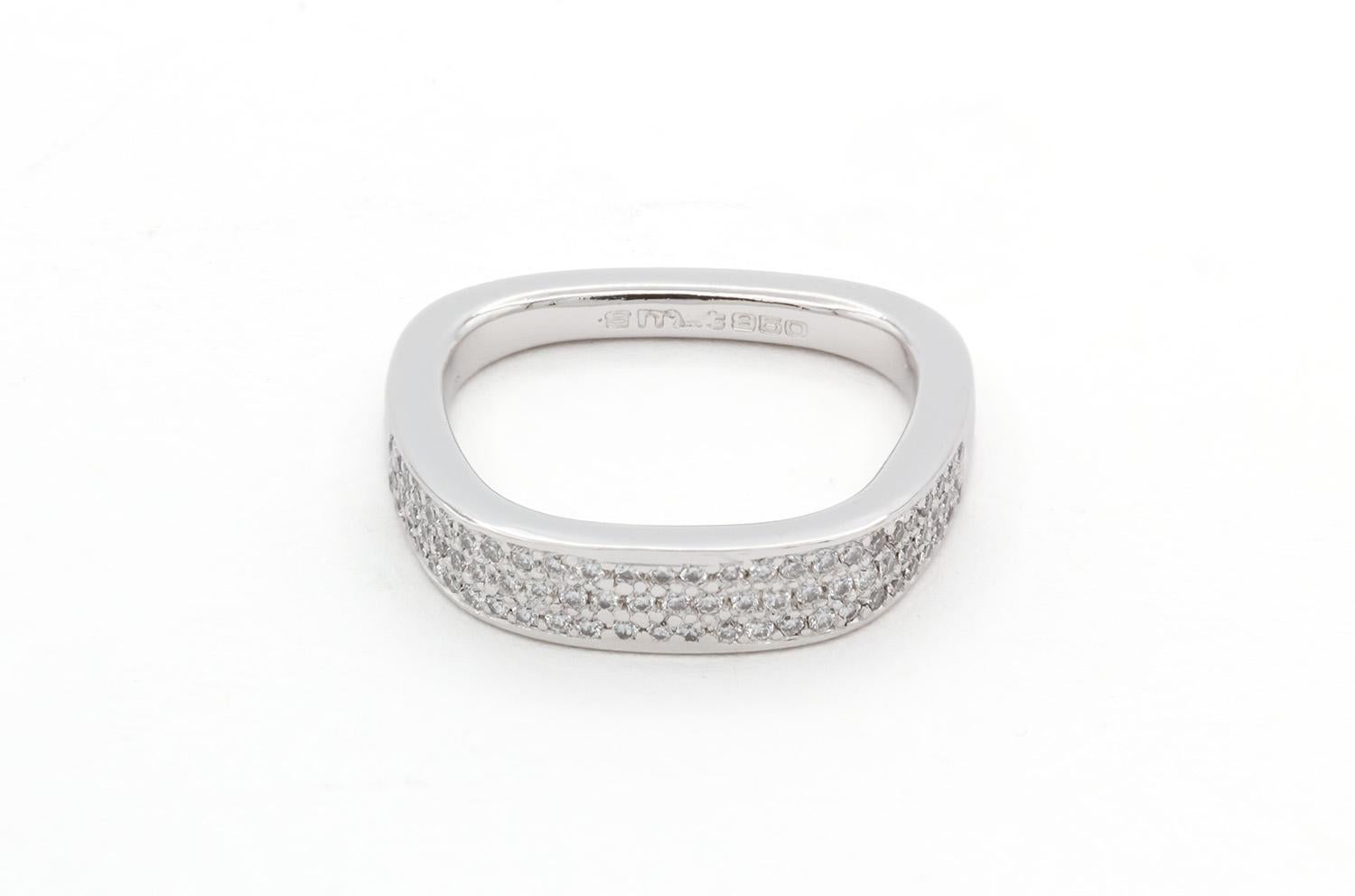 Stuart Moore GIA Certified Platinum & Emerald Cut Diamond Engagement Ring Set For Sale 7
