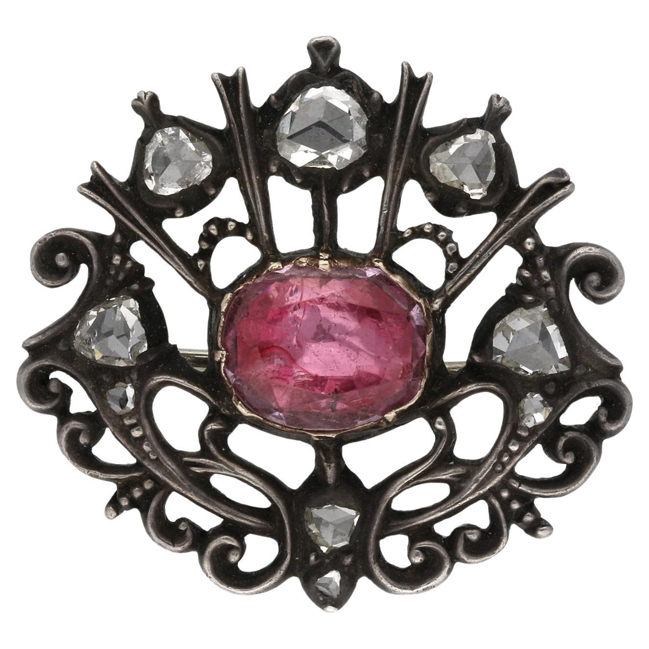 Stuart pink topaz and diamond brooch, circa 1700. For Sale