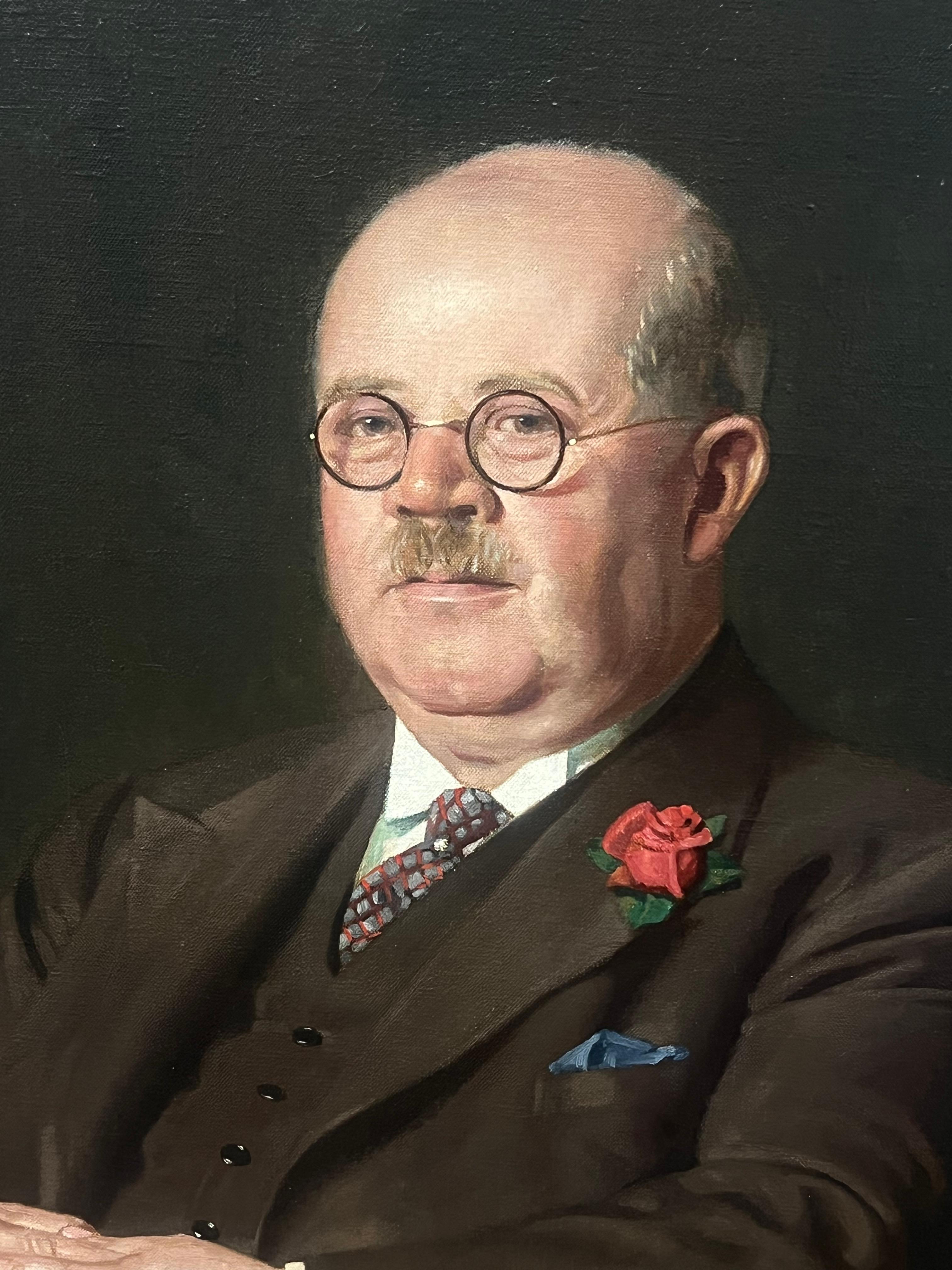 Grand portrait britannique du milieu du 20e siècle représentant un banquier, signé - École anglaise Painting par Stuart Scott Somerville (1908-1983