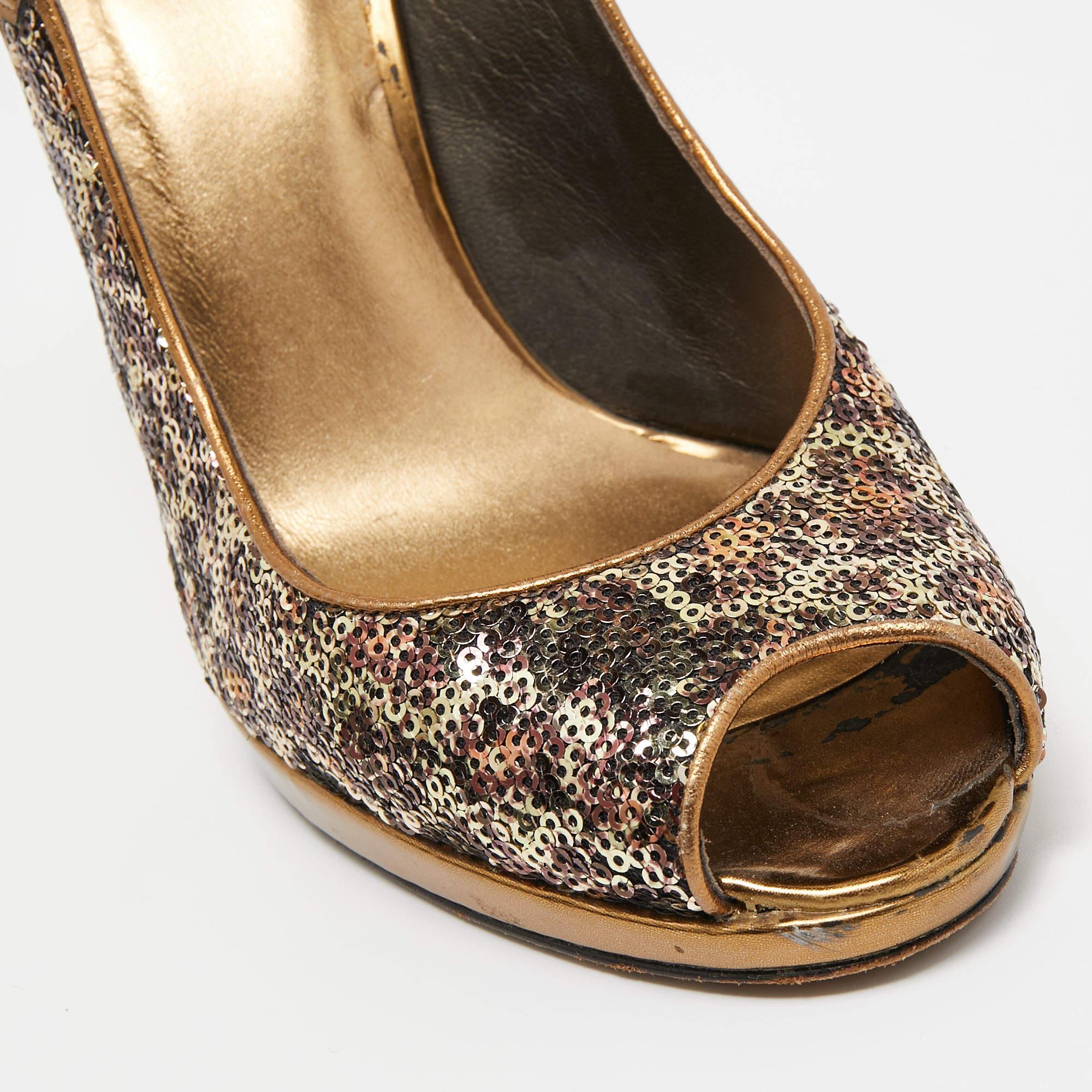 Stuart Weitzman - Sandali con piattaforma di paillettes con stampa animale - misura 39,5 in vendita 2