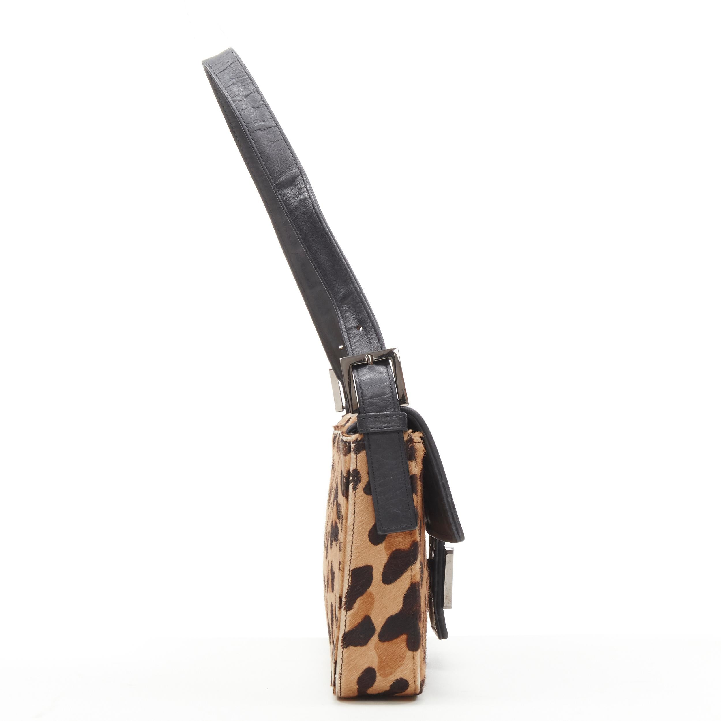 STUART WEITZMAN Baguette brown leopard print pony hair silver shoulder bag In Good Condition In Hong Kong, NT