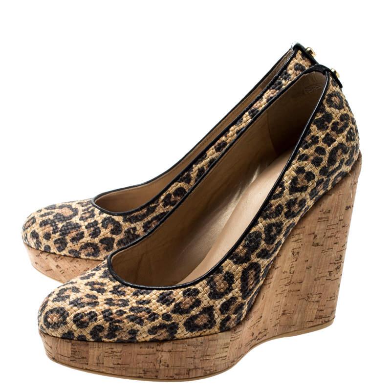 Stuart Weitzman Beige/Black Leopard Print Raffia Platform Wedge Pumps Size 38.5 For Sale 3