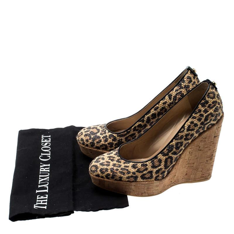 Stuart Weitzman Beige/Black Leopard Print Raffia Platform Wedge Pumps Size 38.5 For Sale 4