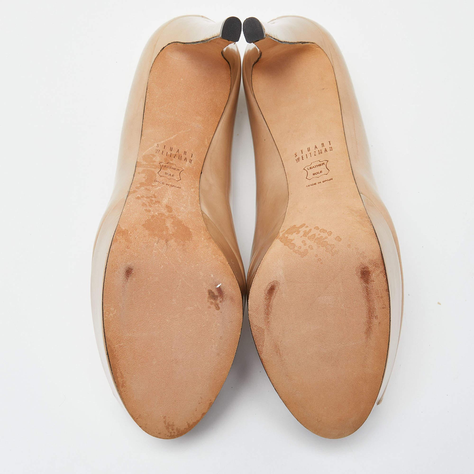 Stuart Weitzman Beige Patent Leather Peep Toe Platform Pumps Size 39.5 For Sale 3