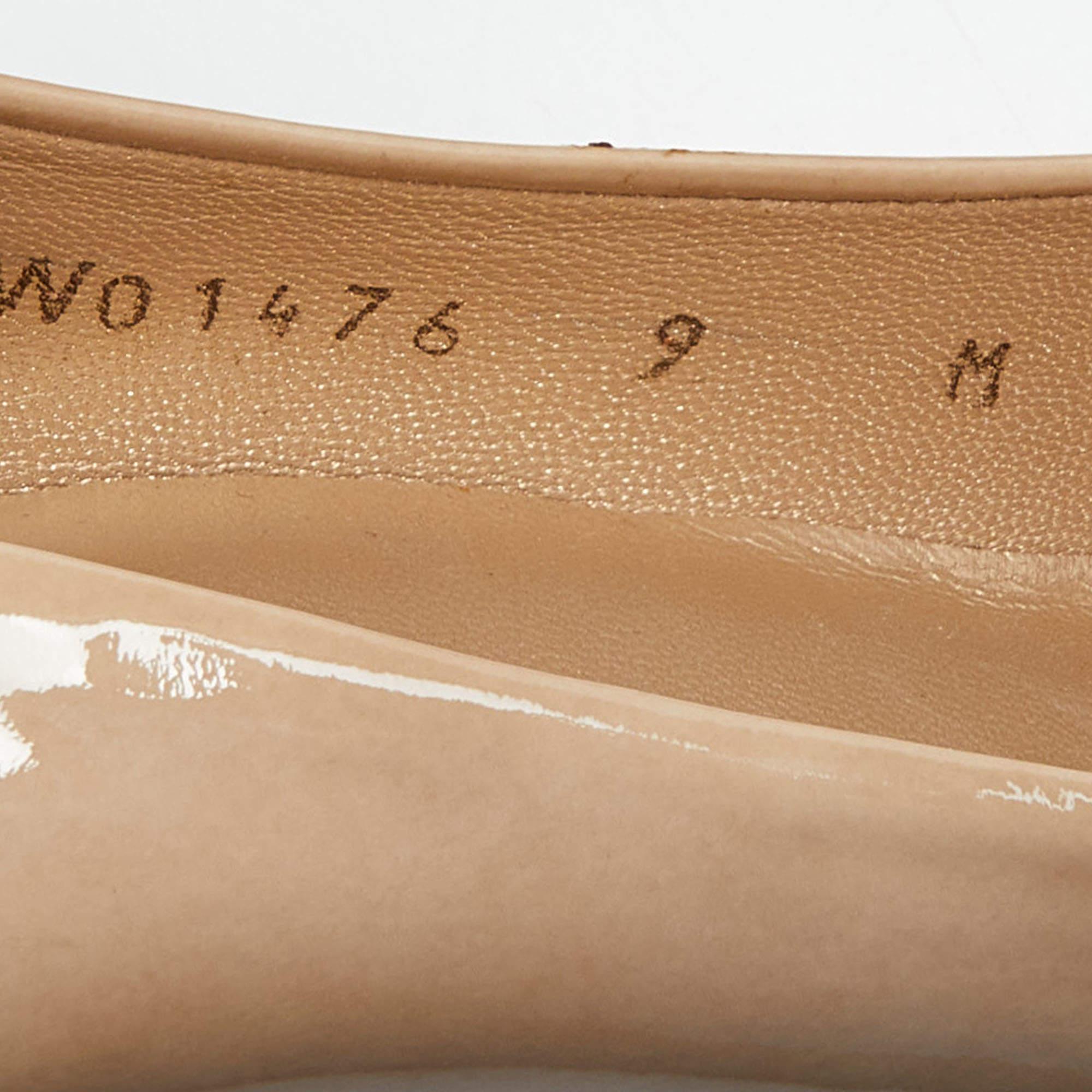 Stuart Weitzman Beige Patent Leather Peep Toe Platform Pumps Size 39.5 For Sale 4