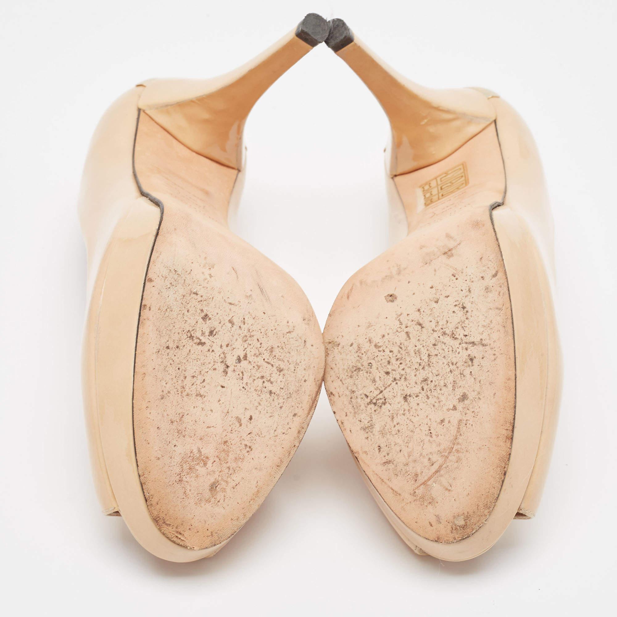 Stuart Weitzman escarpins à bout ouvert beige, taille 37,5 en vente 1