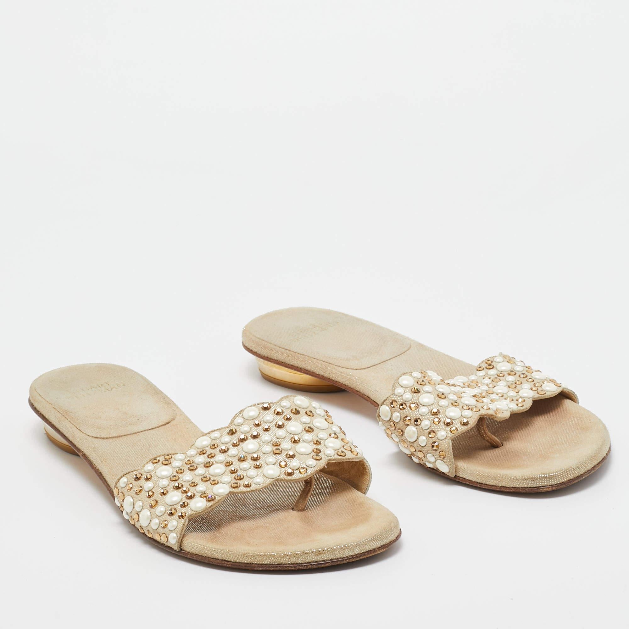Women's Stuart Weitzman Beige Textured Suede Studded Thong Slides Size 41 For Sale