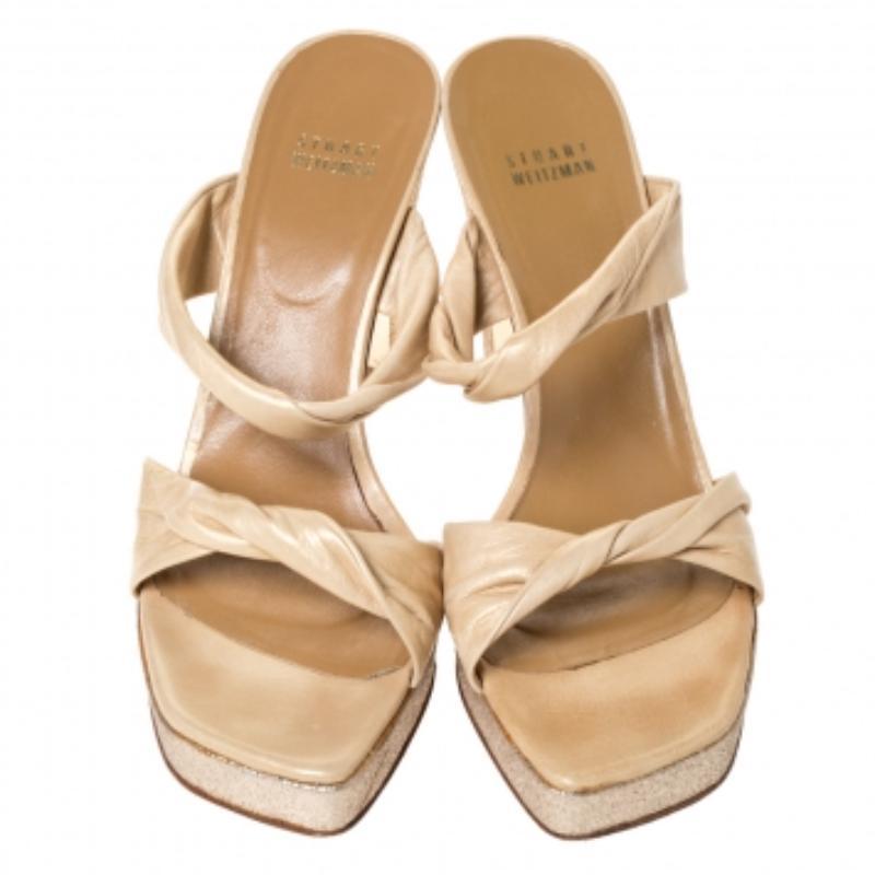 Stuart Weitzman Beige Twist Pelle Glitter Platform Slide Sandals Taglia 39.5 in vendita 4