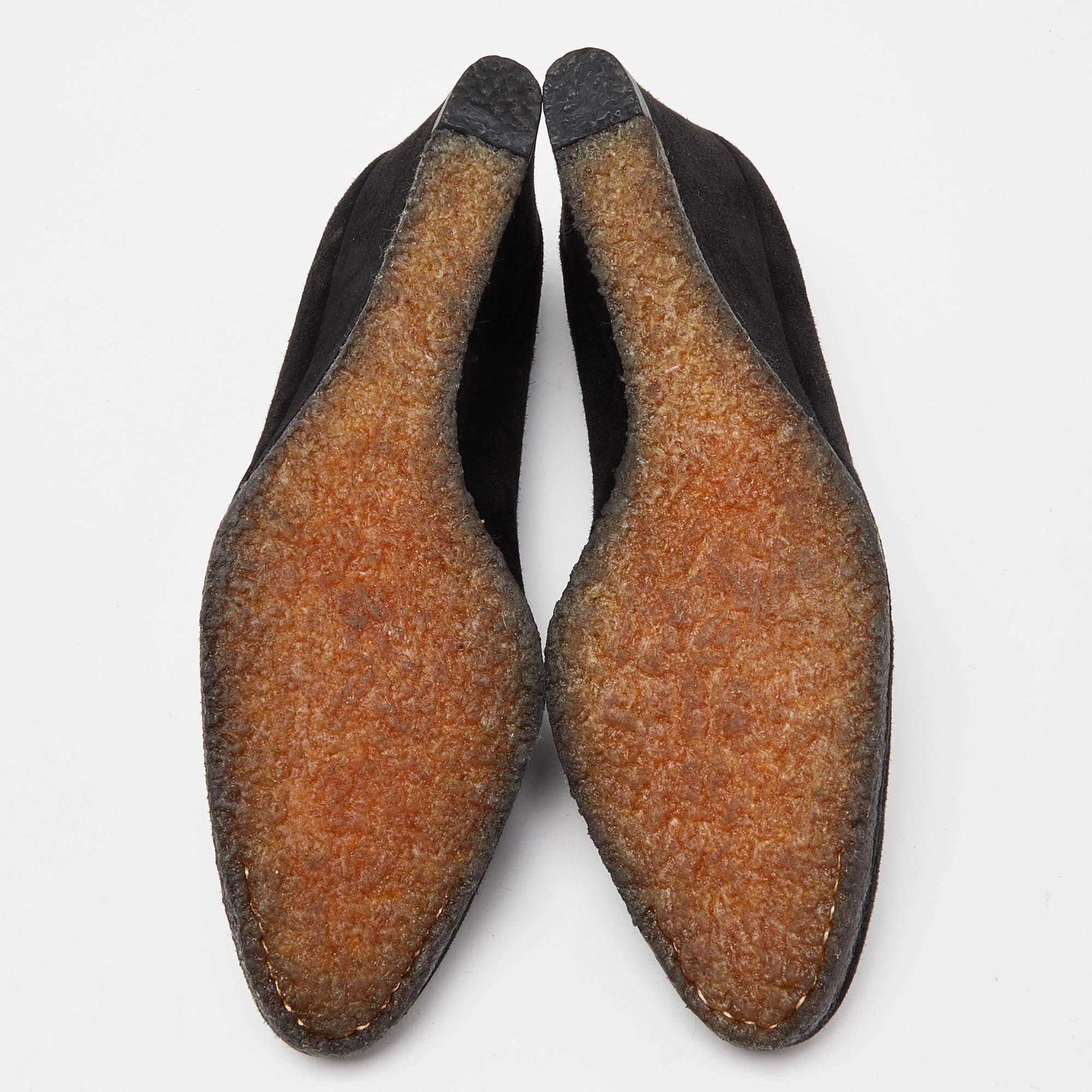 Stuart Weitzman Black/Brown Suede and Calf Hair Wedge Pumps Size 40 For Sale 2
