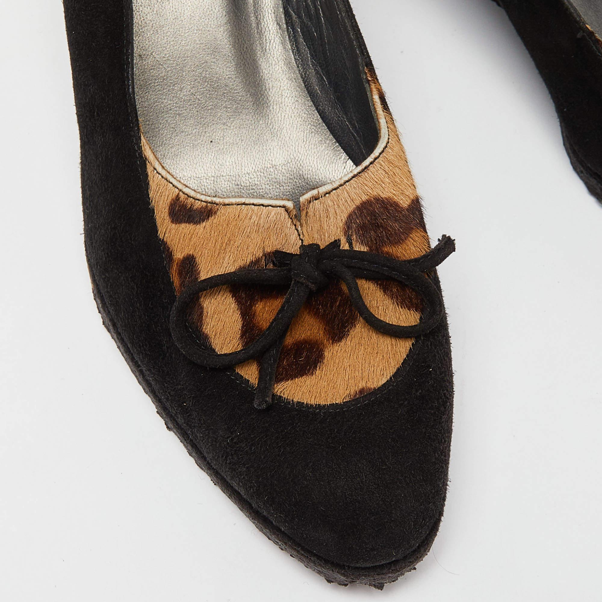 Stuart Weitzman Black/Brown Suede and Calf Hair Wedge Pumps Size 40 For Sale 3